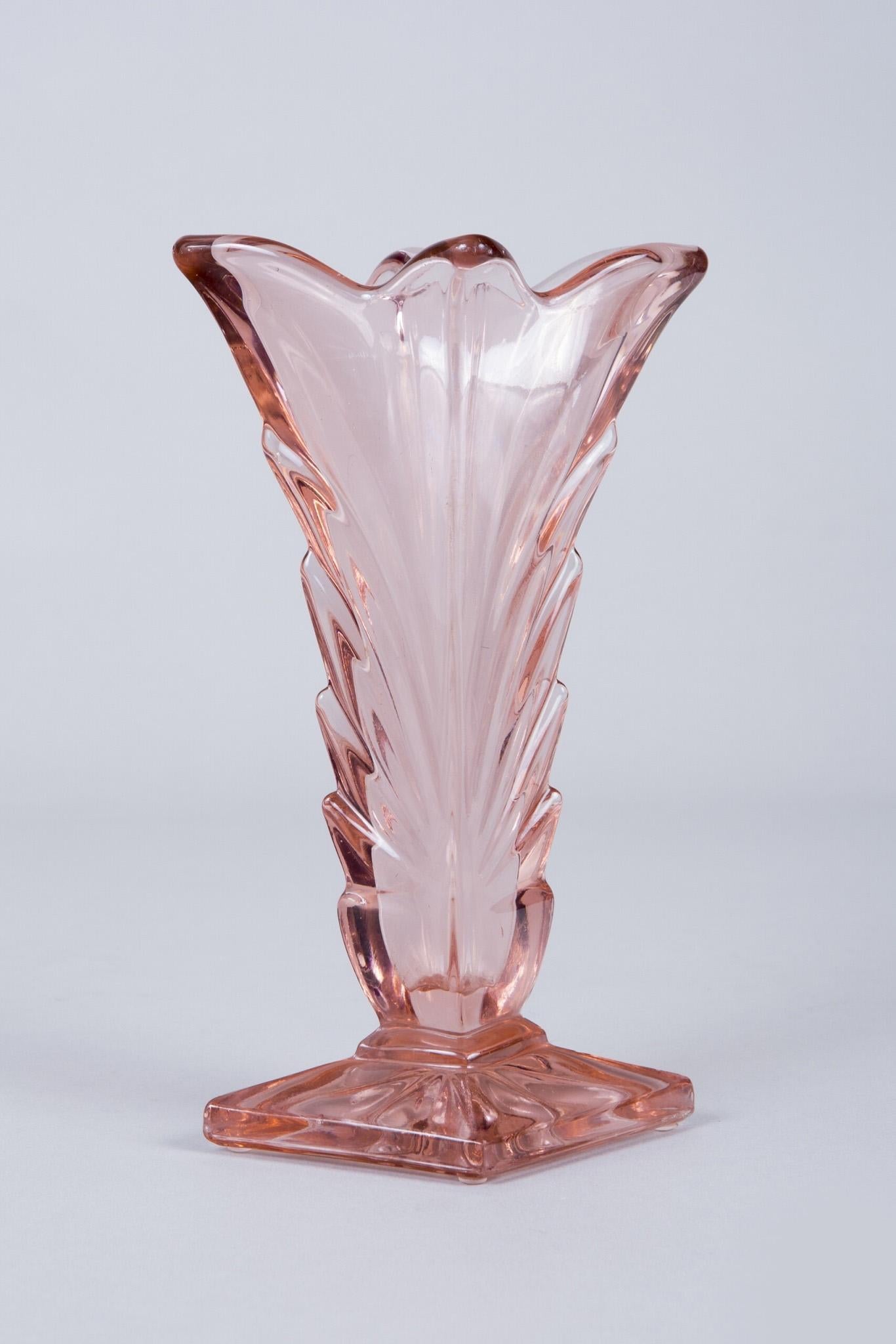 Glass Pink Yellow and Orange Vases Made in Bohemia, Original Condition, Art Deco For Sale 5