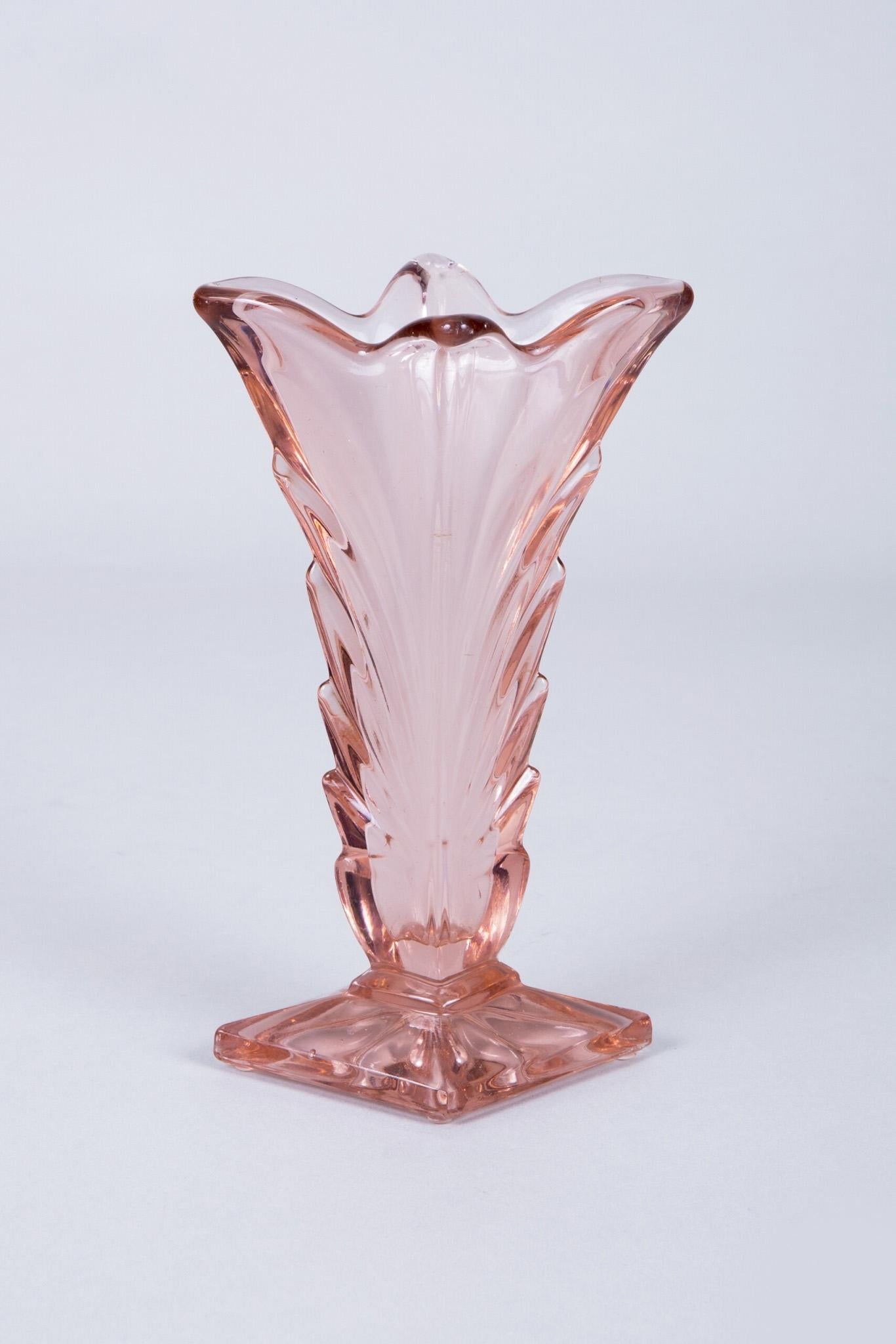 Glass Pink Yellow and Orange Vases Made in Bohemia, Original Condition, Art Deco For Sale 6