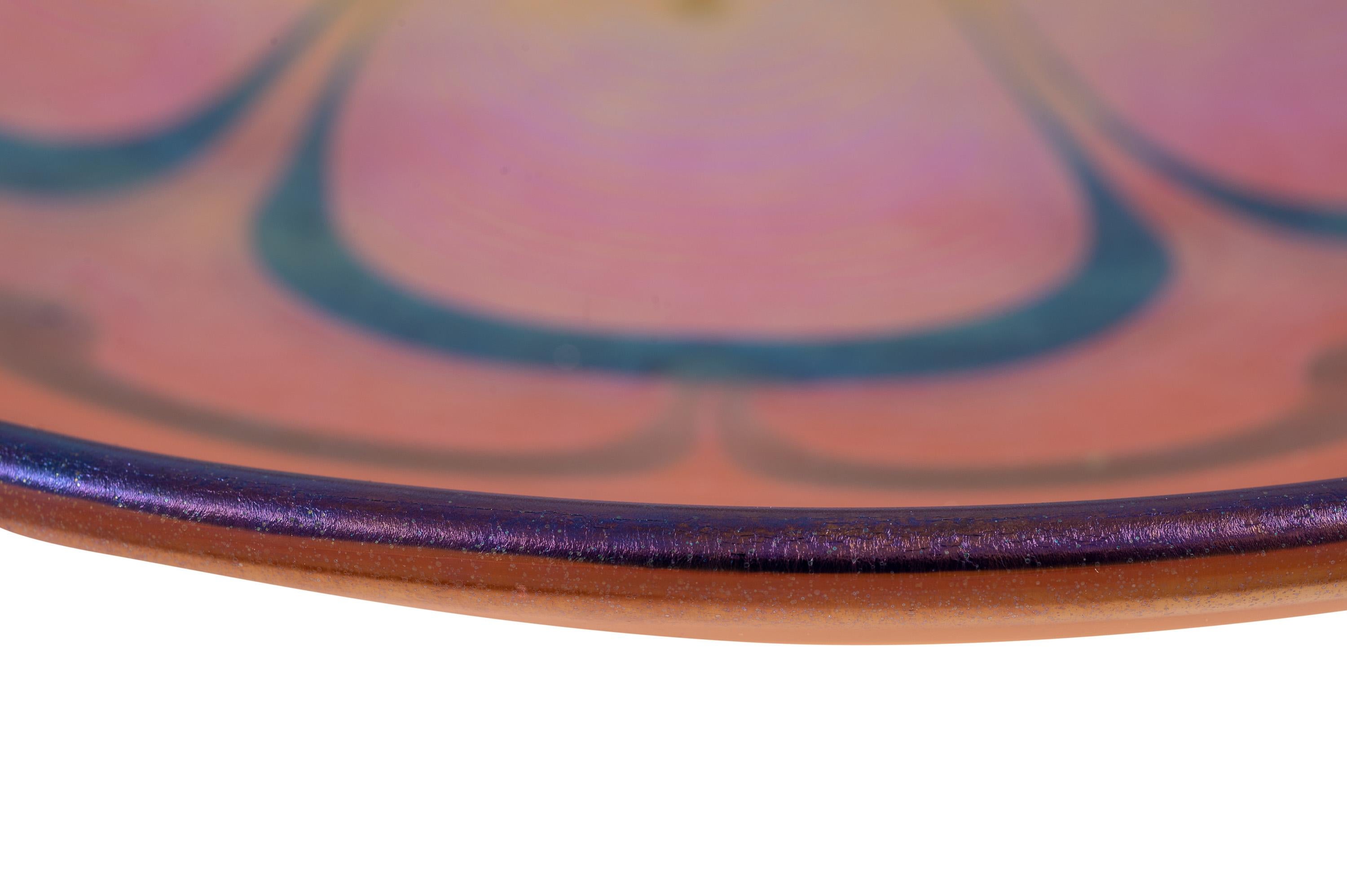 Glasplatte Loetz Irisierend Orange Violett Rosa Blau, um 1900 im Zustand „Gut“ im Angebot in Klosterneuburg, AT