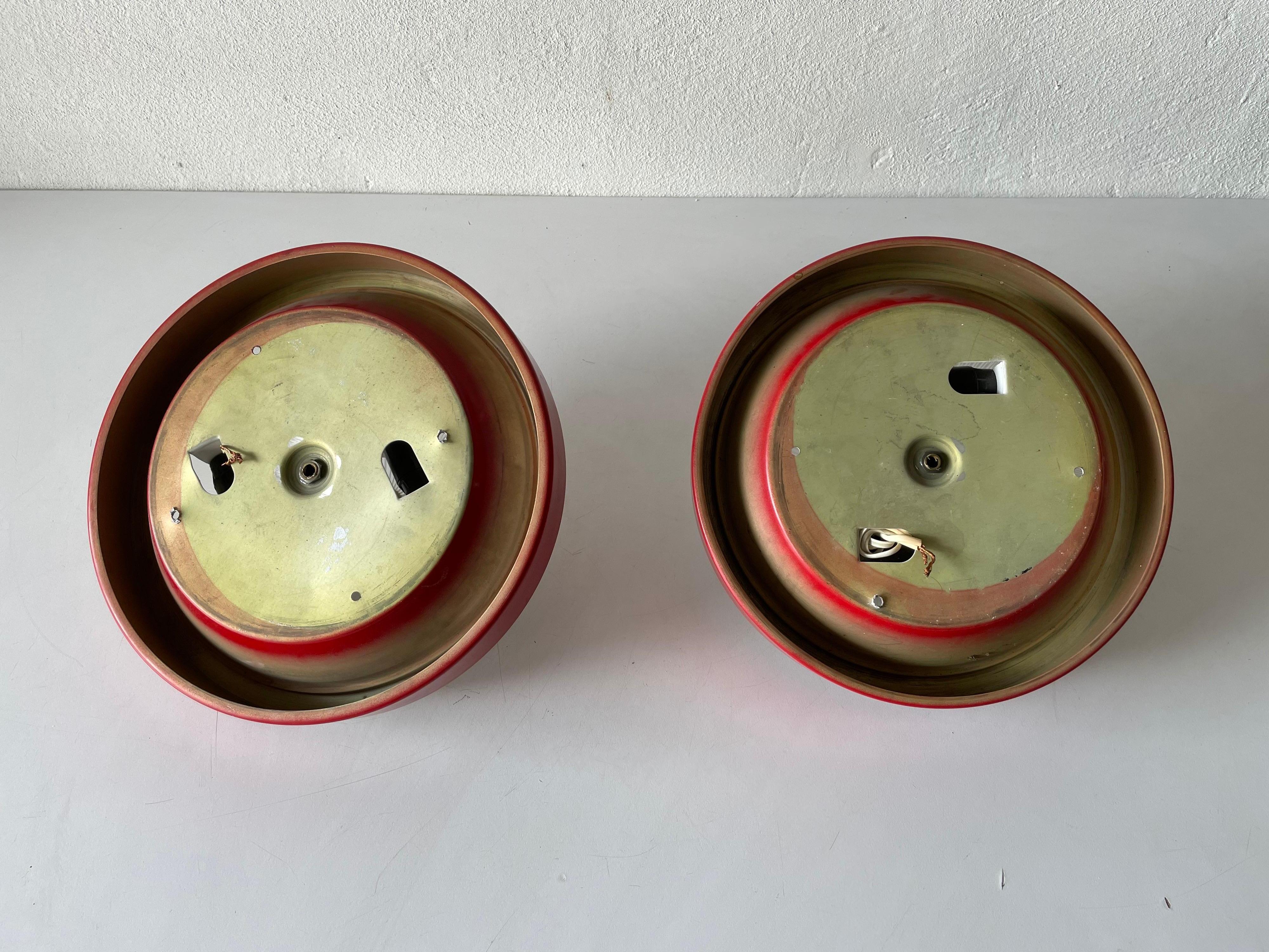 Coppia di lampade da soffitto con base in vetro e metallo rosso di Reggiani, anni '70, Italia in vendita 7