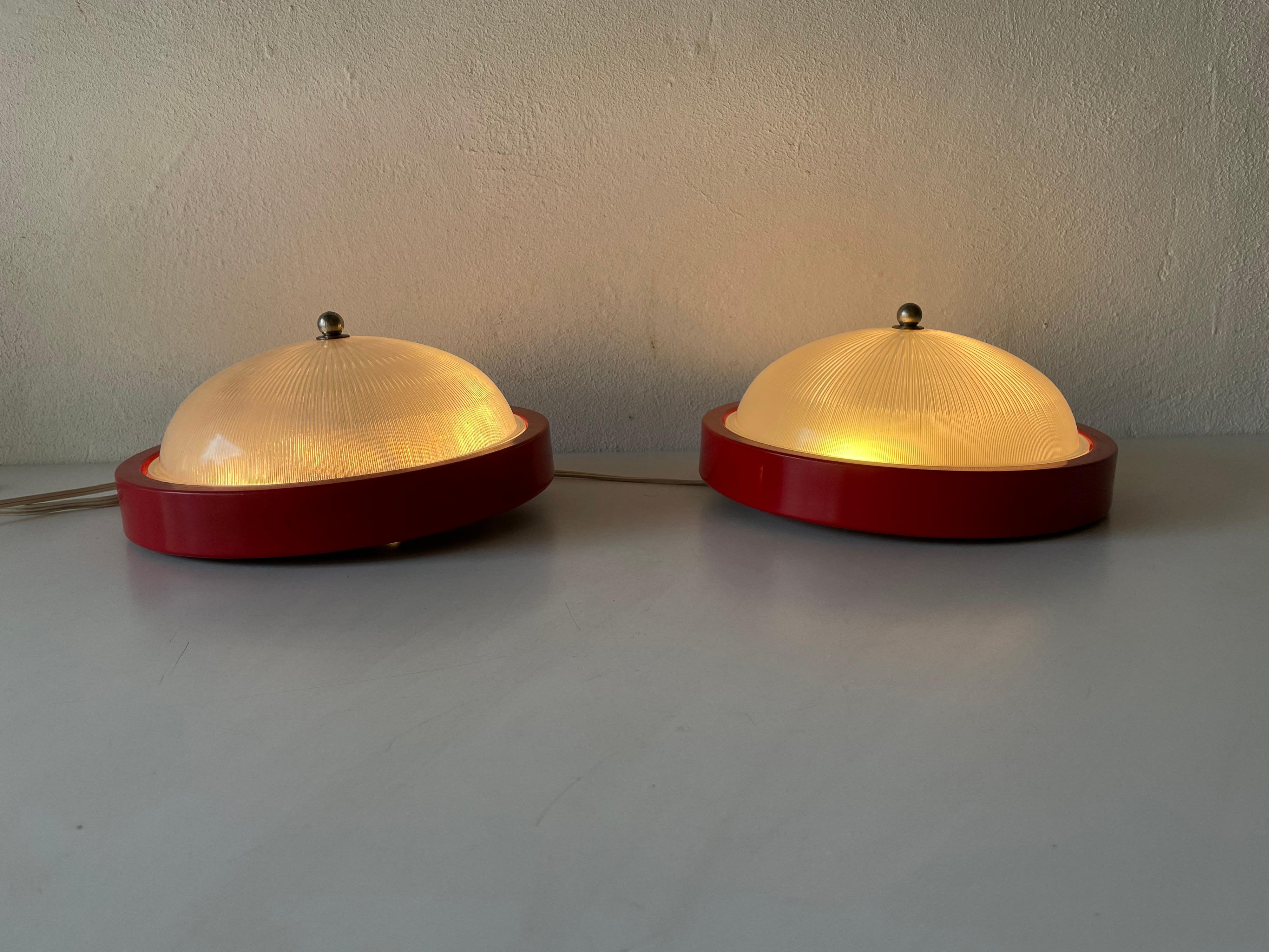 Glass Red Metal Base Pair of Sconces or Ceiling Lamps by Reggiani, 1970s, Italy For Sale 3