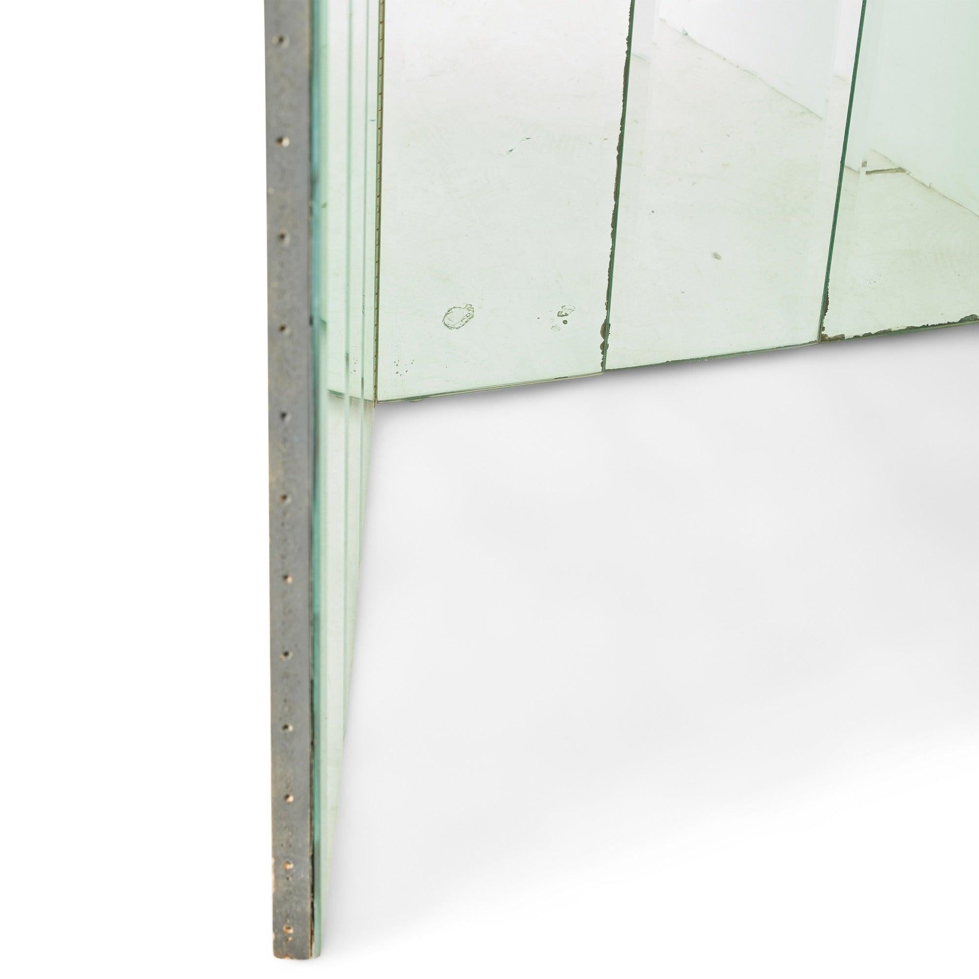 Glass Room Divider In Excellent Condition For Sale In Sagaponack, NY