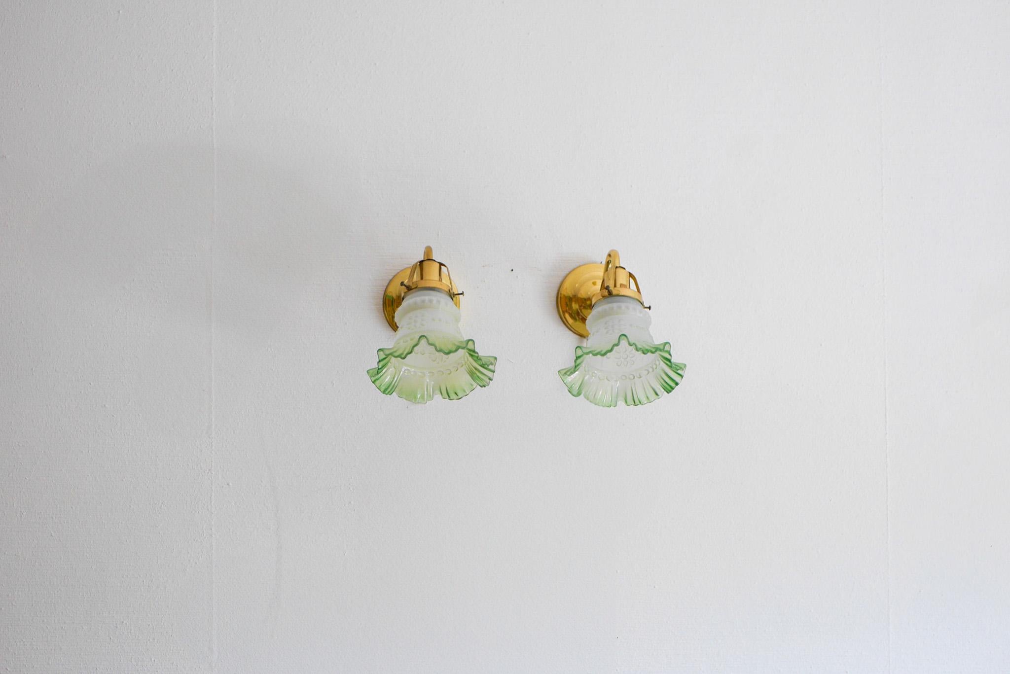 Danois Glass sconces, Danish modern classic Scandinavian glass and brass wall lights. en vente