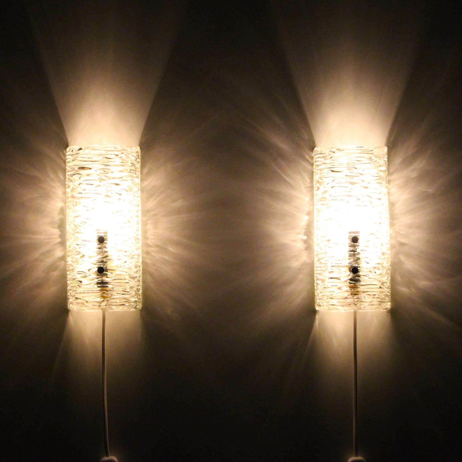 Glass Sconces Pair of 1960s Scandinavian Glass Wall Lamps (Skandinavisch)