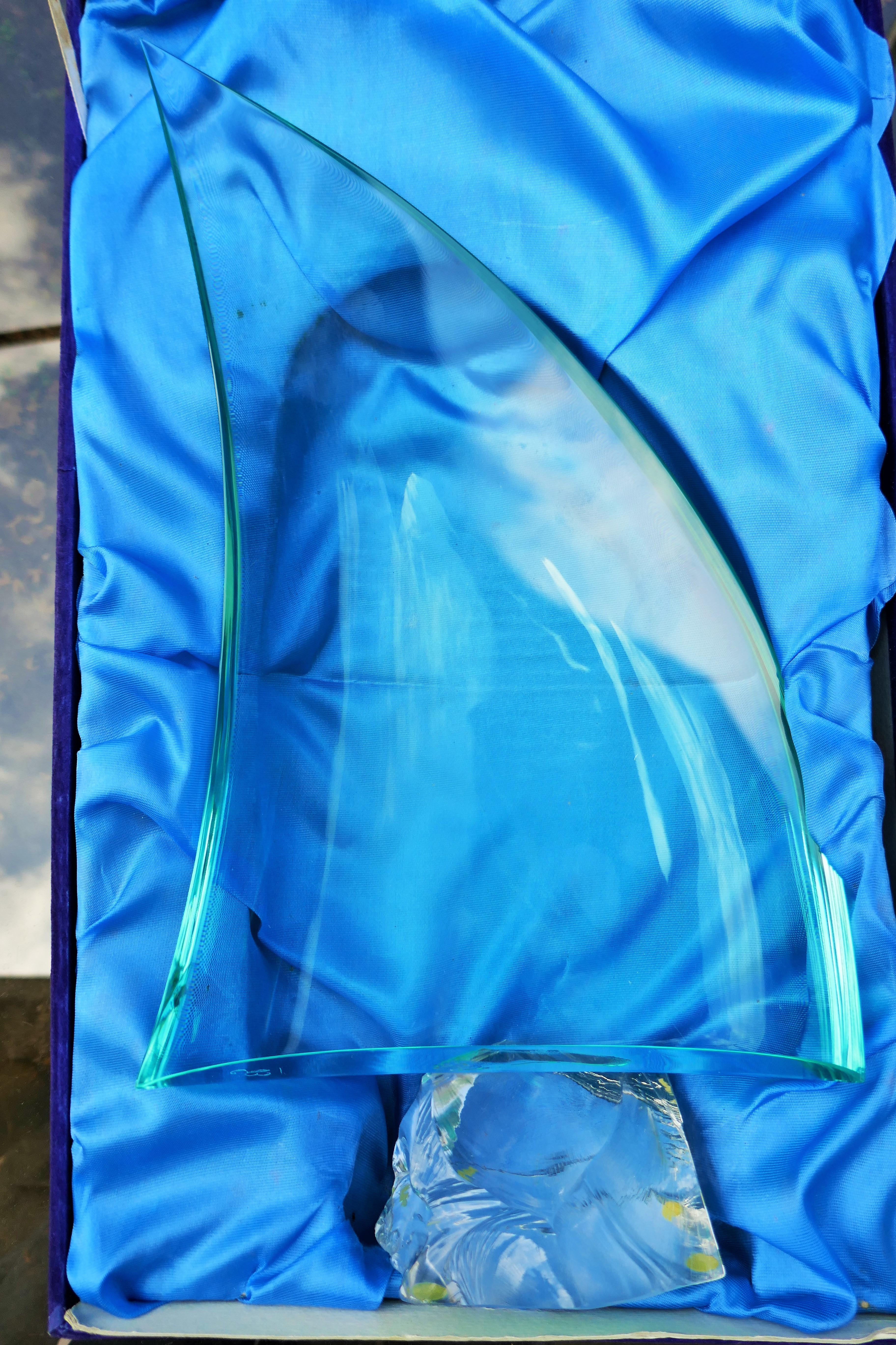 Glass sculpture attributed to Fontana Arte Erwin Burger - signed - America's Cup For Sale 3