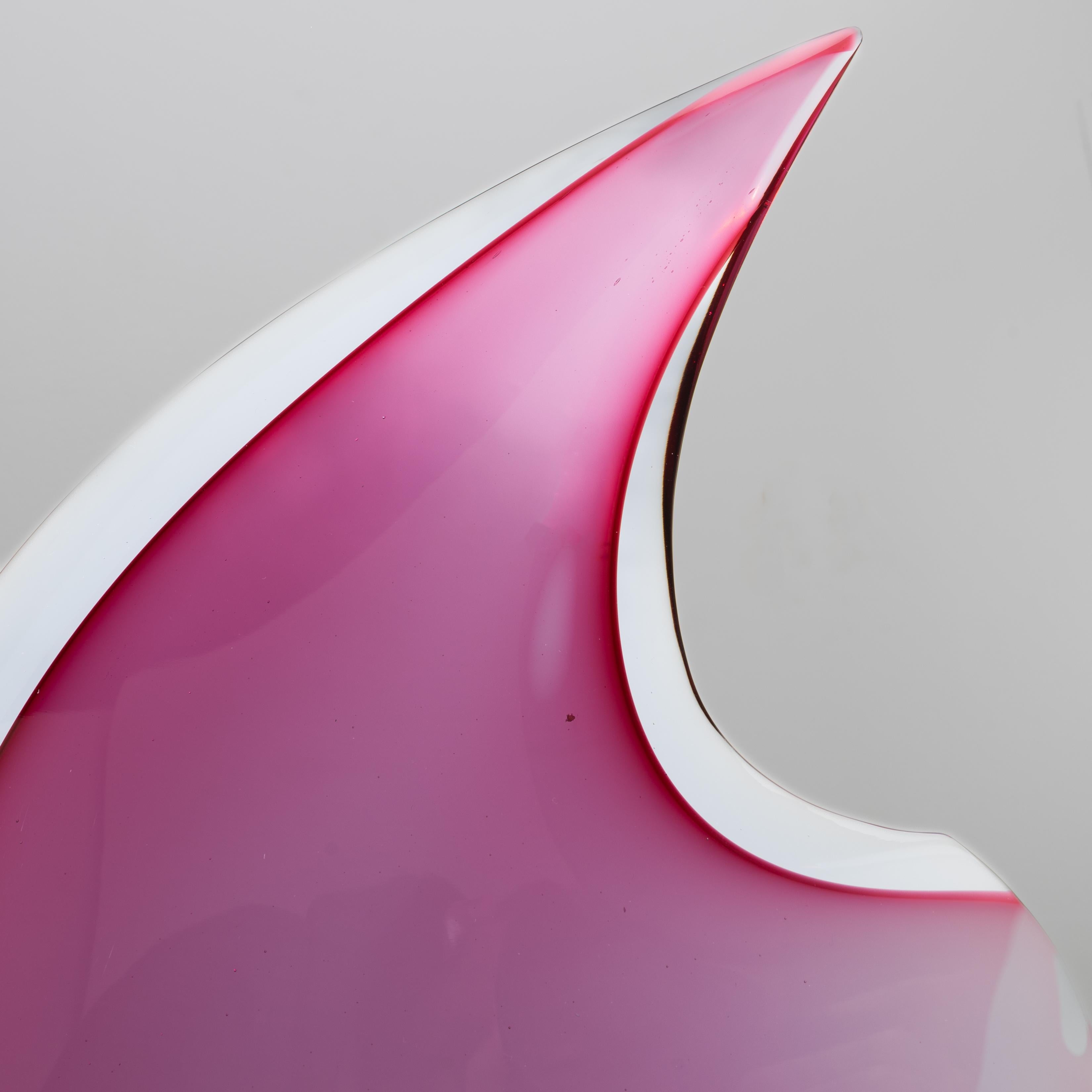 Sculpture en verre représentant un poisson stylisé de Mario Pinzoni en vente 1