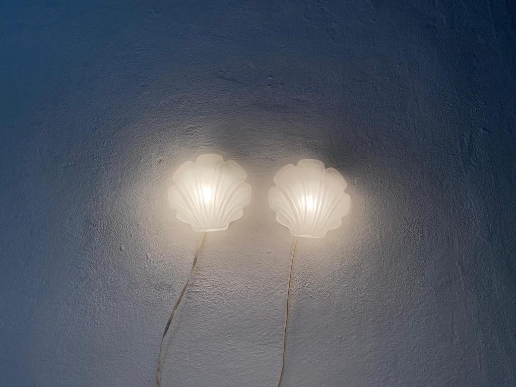 Glass Shell Shaped Rare Pair of Sconces by Limburg, 1970s Germany In Good Condition For Sale In Hagenbach, DE