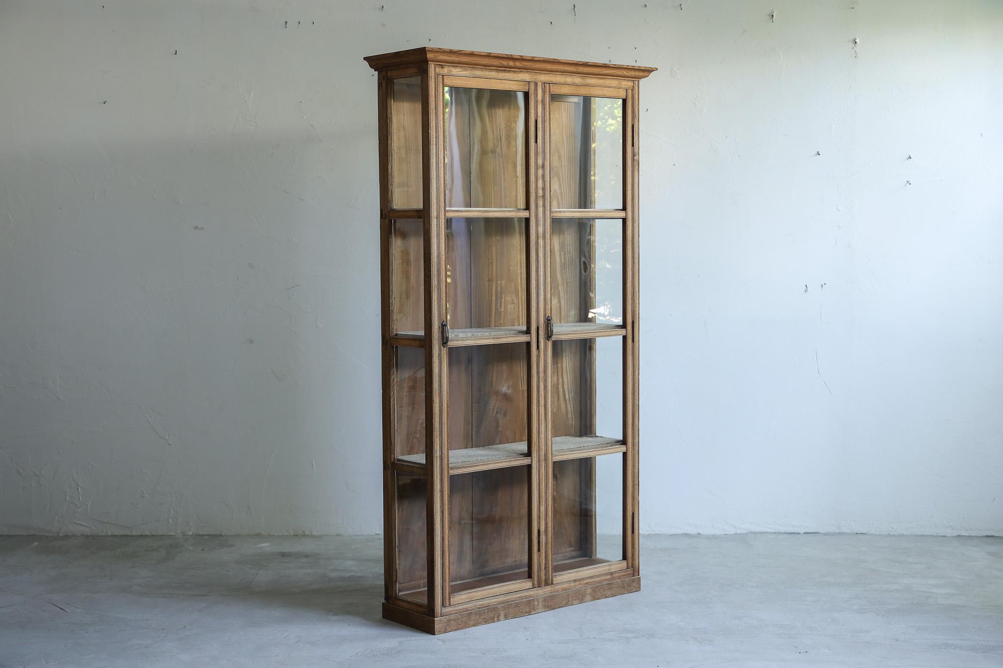 Glasvitrine, Lagerregale, Japanische Antiquitäten, Wabi Sabi, Japandi (Handgefertigt) im Angebot