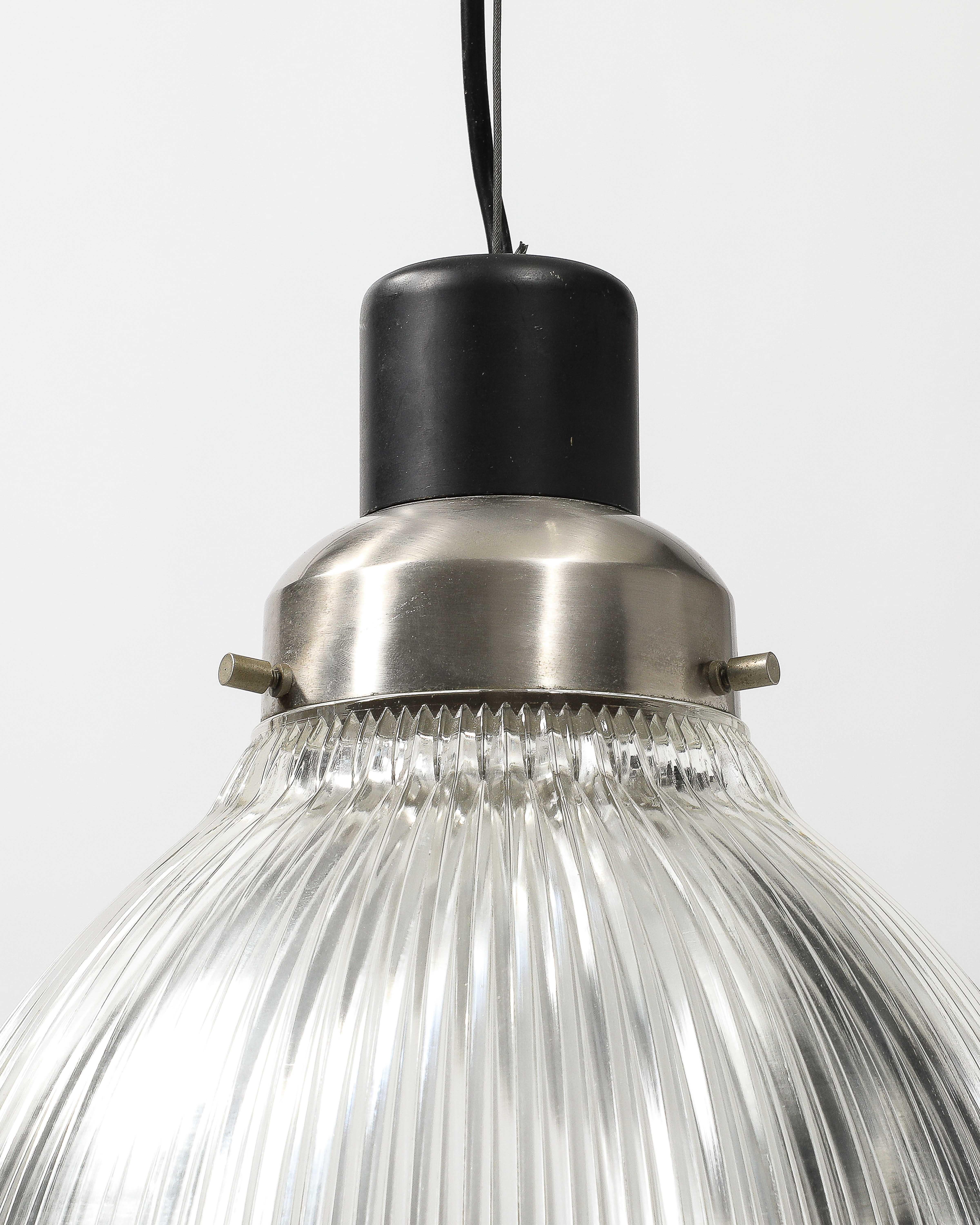 Lampada a sospensione in vetro, acciaio e smalto di B.B.P.R. per Artemide, Italia, 1950 circa. in vendita 7