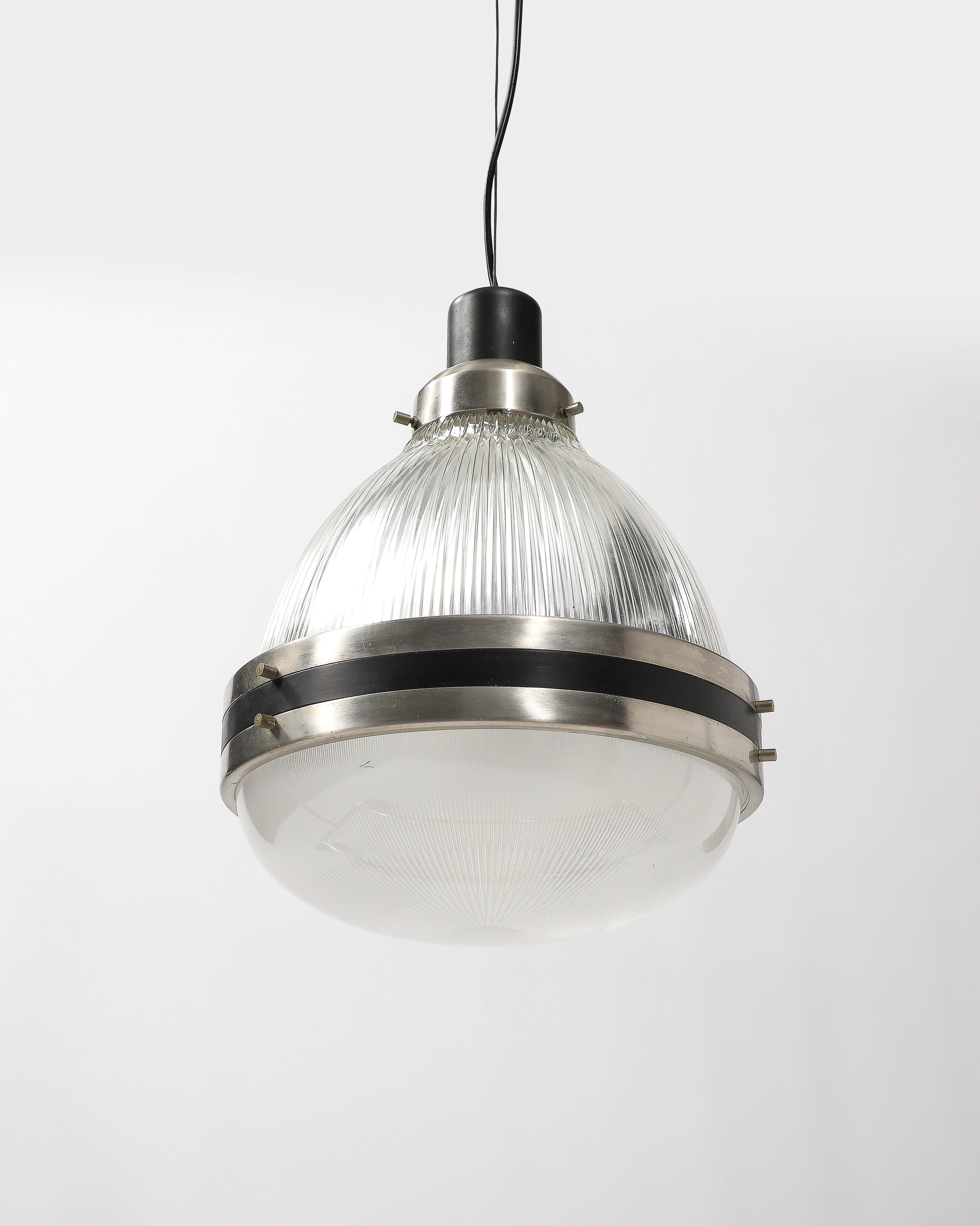 Smalto Lampada a sospensione in vetro, acciaio e smalto di B.B.P.R. per Artemide, Italia, 1950 circa. in vendita