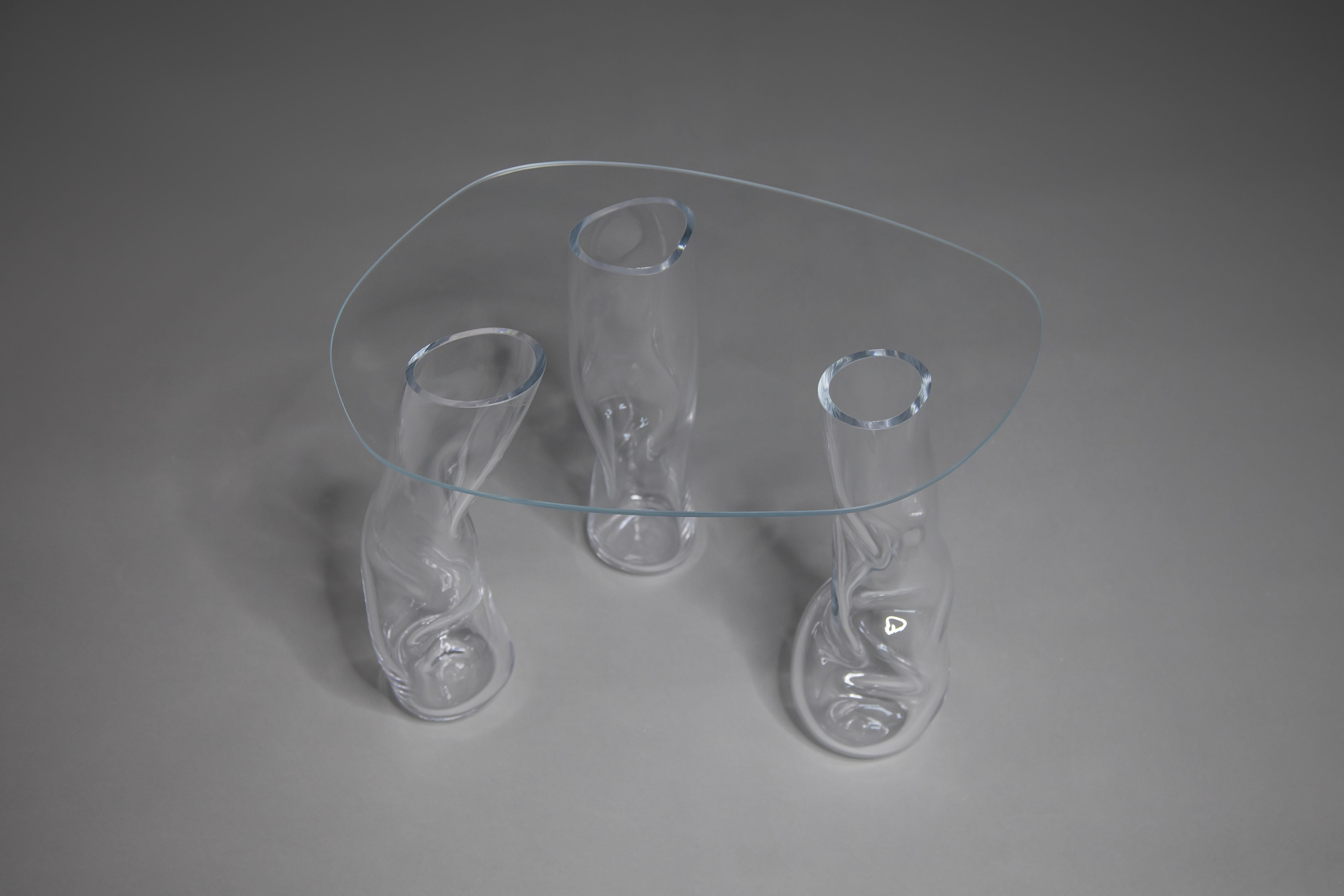 Table en verre Clara Jorisch Neuf - En vente à Montréal, CA