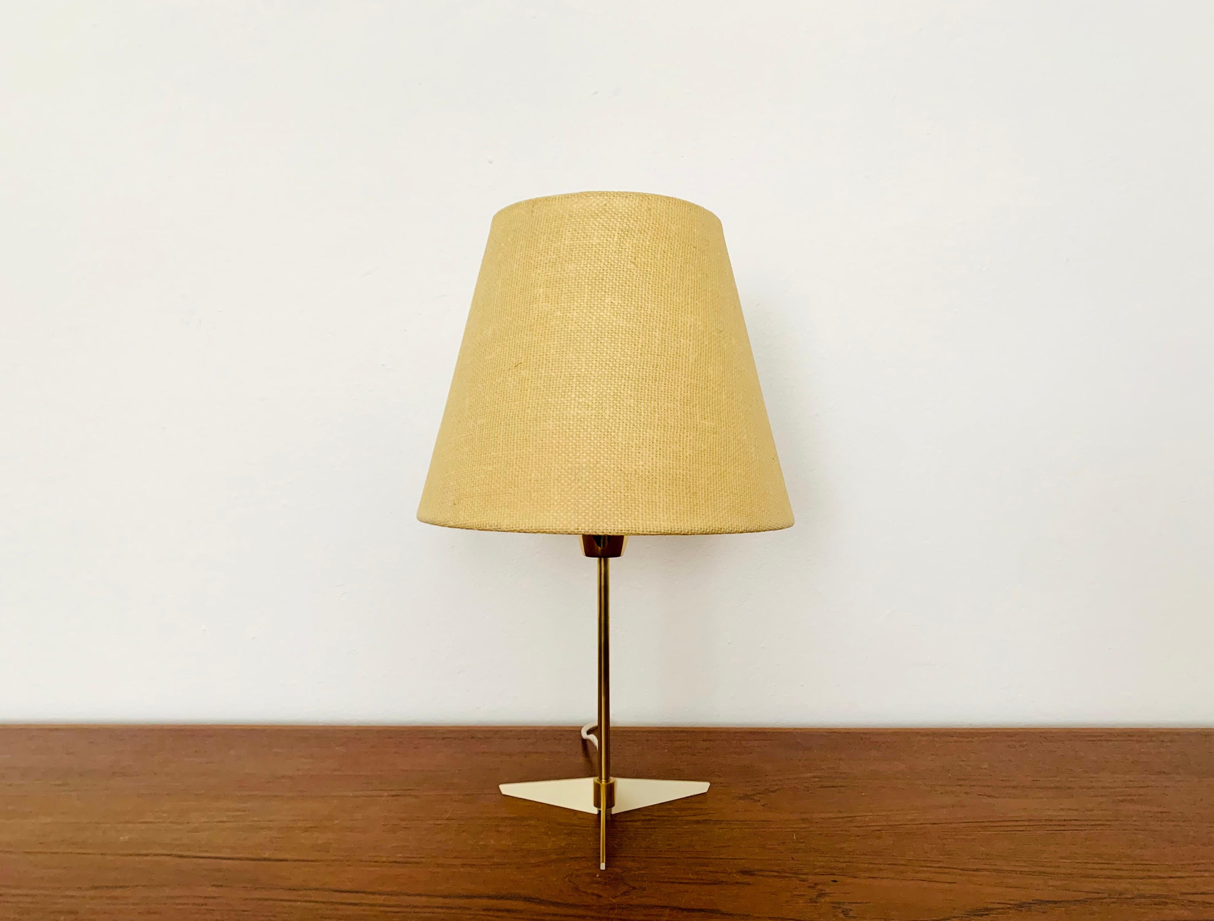 Mid-Century Modern Lampe de table en laiton en vente