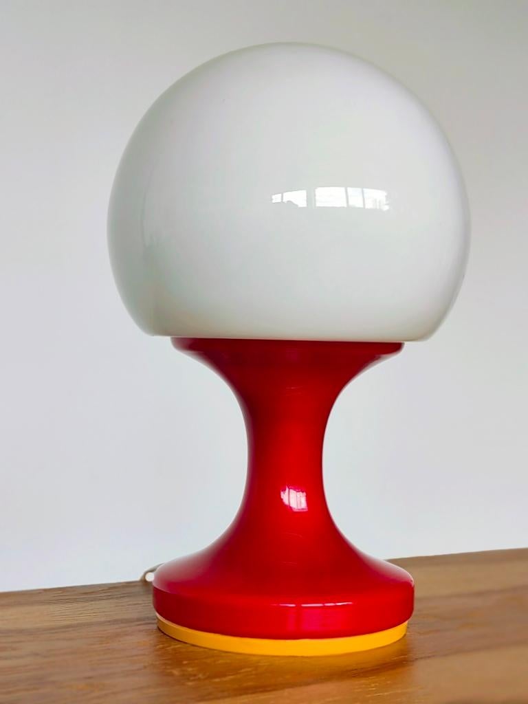 A table lamp designed by Karel Volf, manufactured by Opp Jihlava in former Czechoslovakia during the 1970's.

The lamp is made from opaline glass.

Exceptional vintage condition.