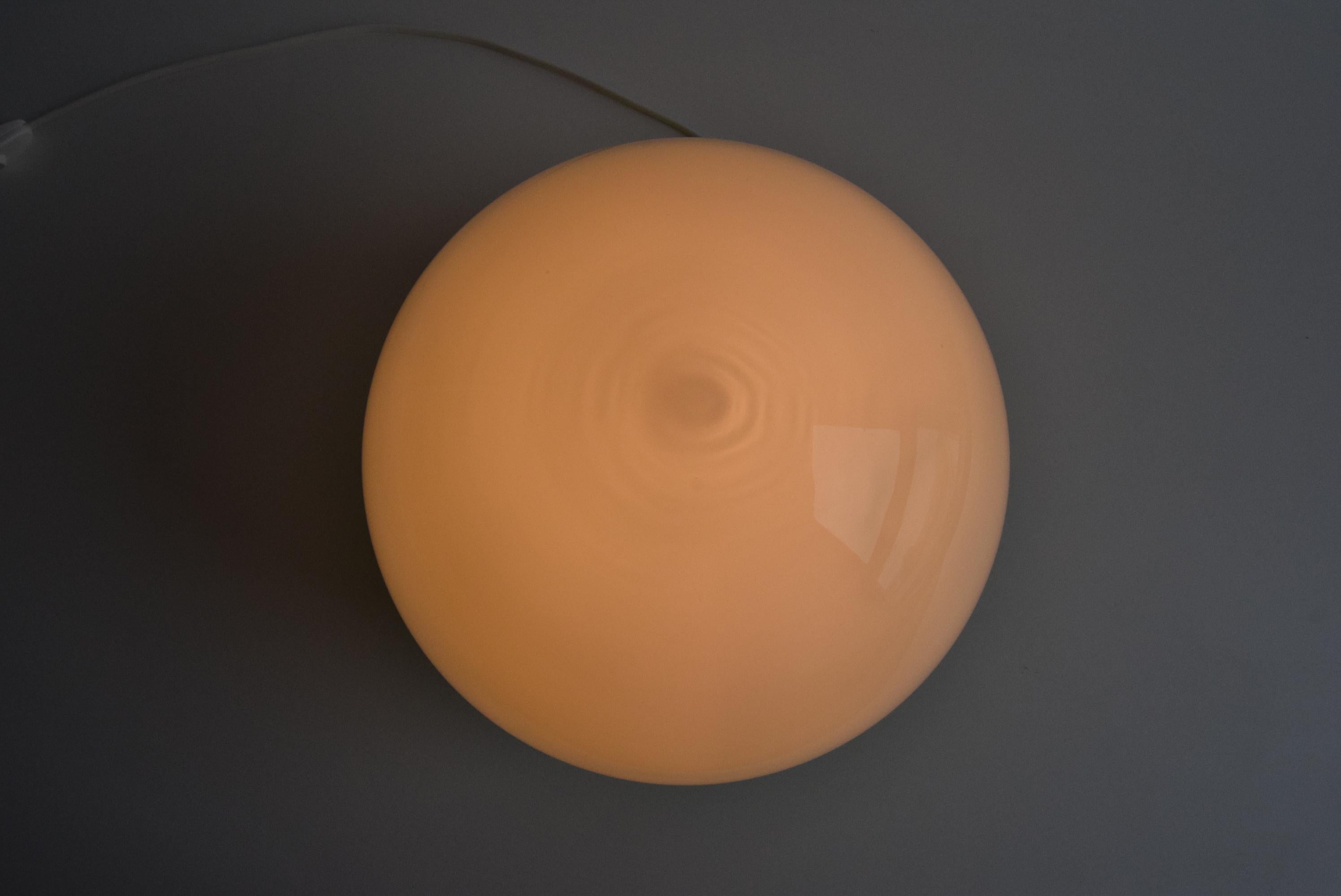 Glass table lamp, by Štěpán Tabera for OPP Jihlava, 1970s. For Sale 4