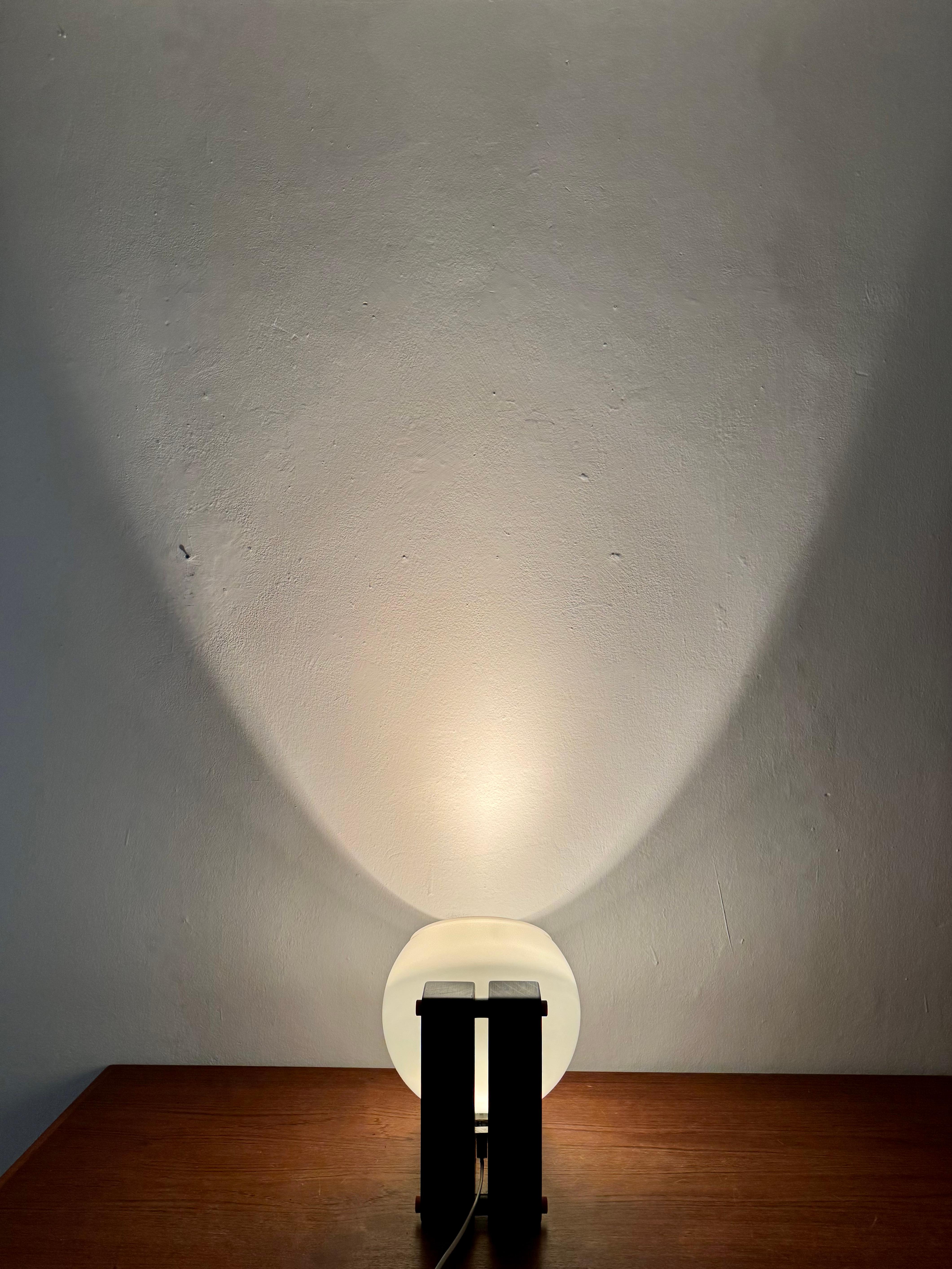 Lampe de table en verre par Temde en vente 6