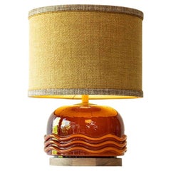 Lampe de table en verre Brown avec base en noyer, nouvel abat-jour en soie par R. Houben