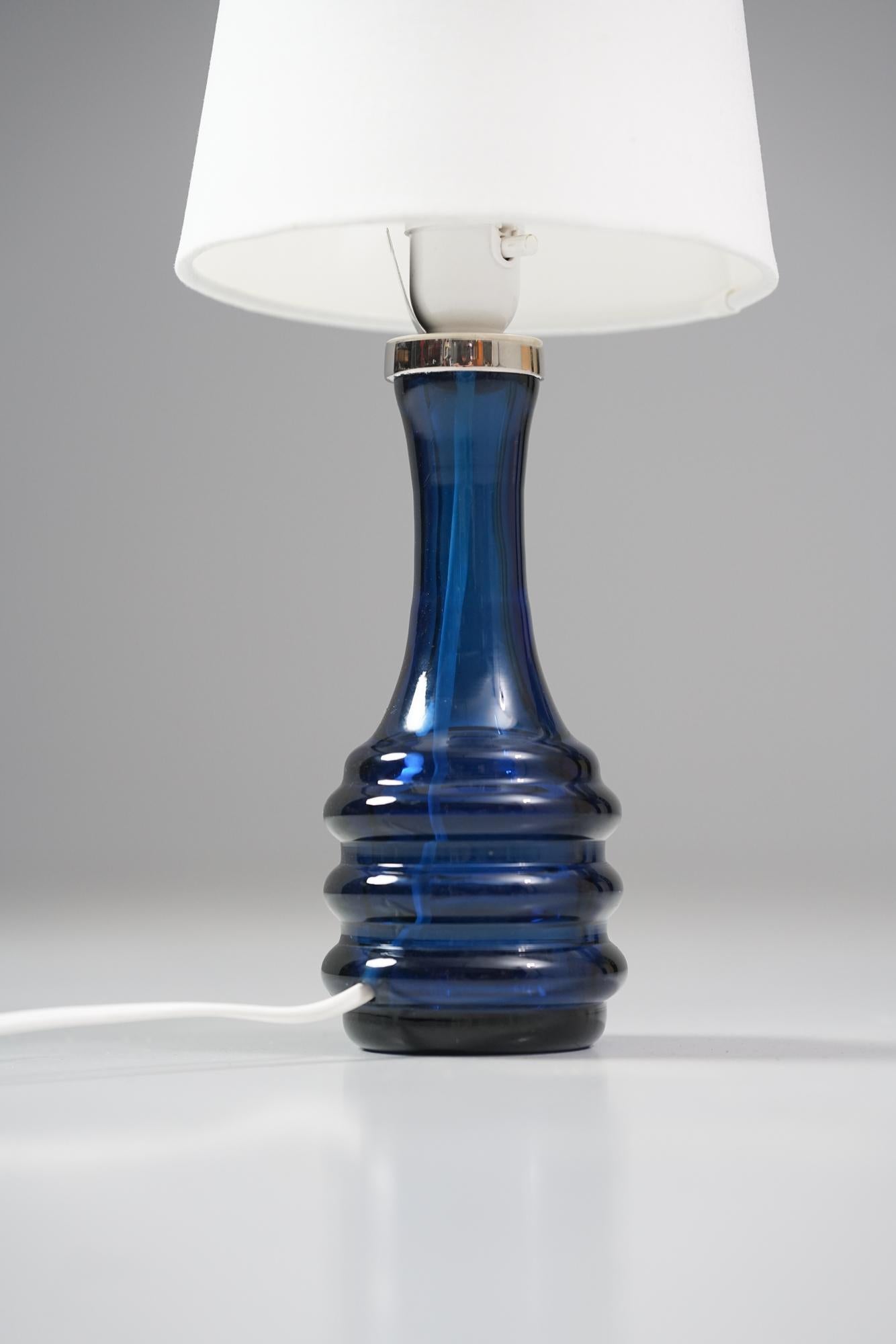Ère spatiale Lampe de table en verre, Carl Fagerlund, Orrefors, Suède, années 1970 en vente