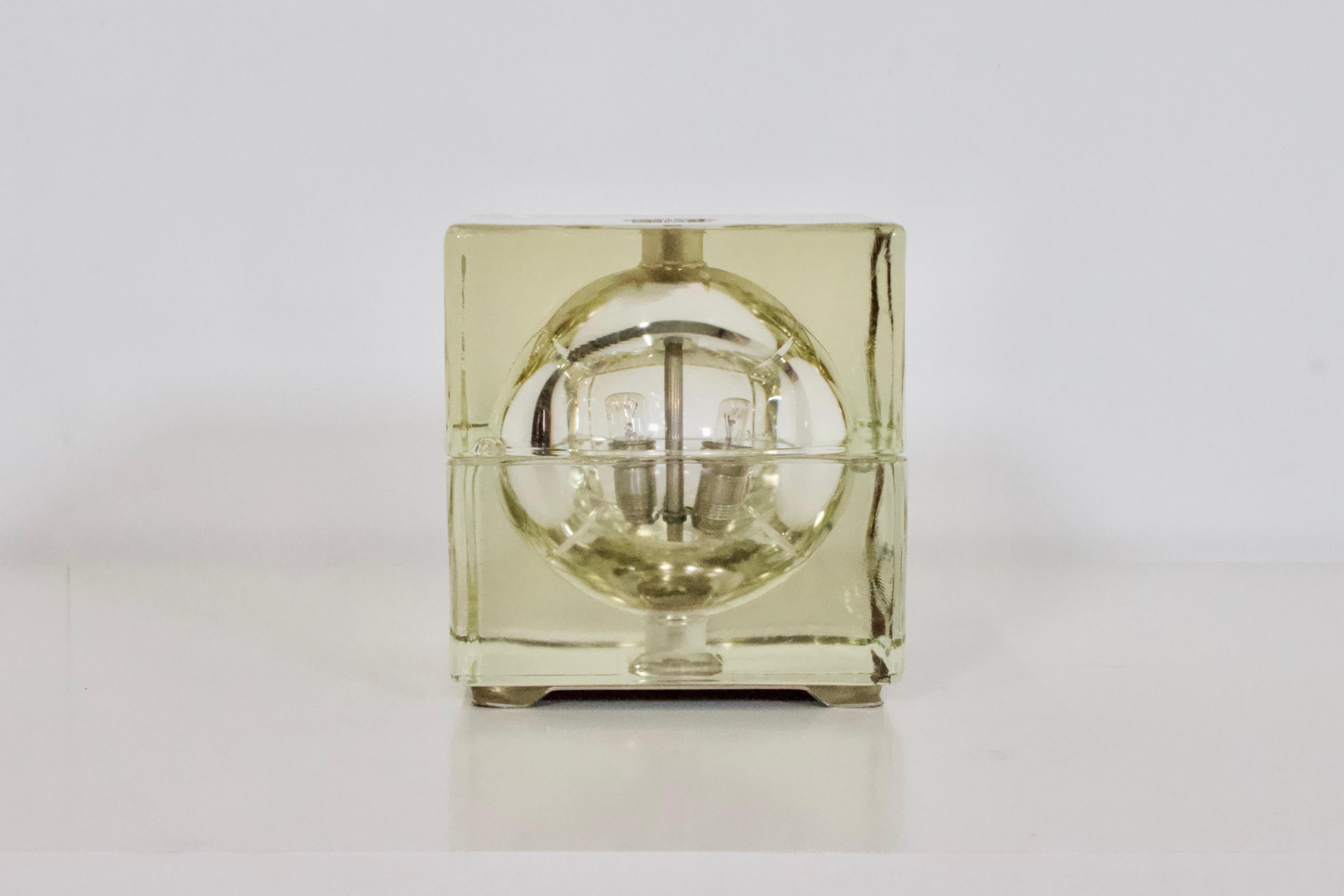 Glas-Tischleuchte 'Cubosfera' von Alessandro Mendini:: 1960er Jahre im Zustand „Hervorragend“ in Echt, NL