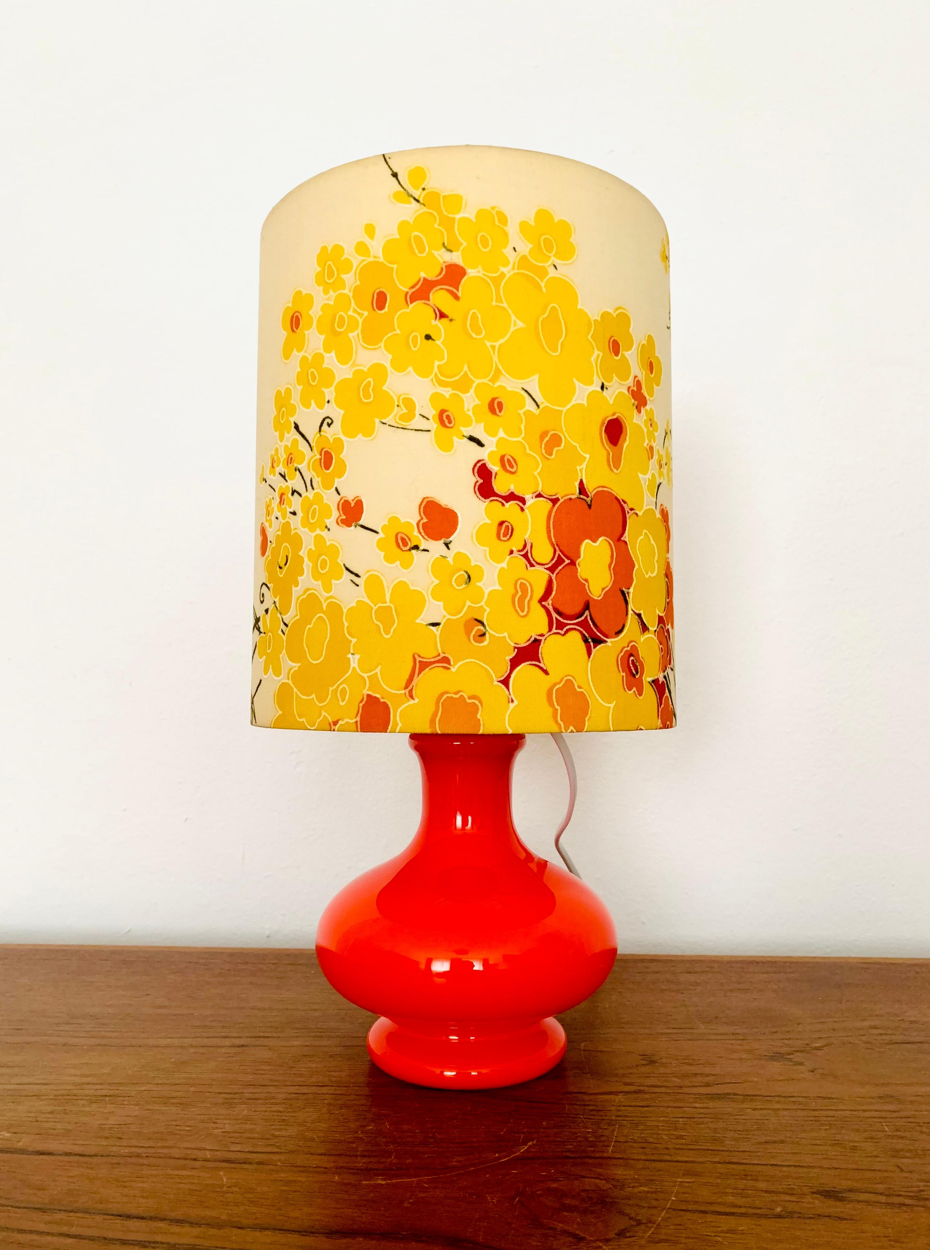 Mid-Century Modern Lampe de table en verre en vente
