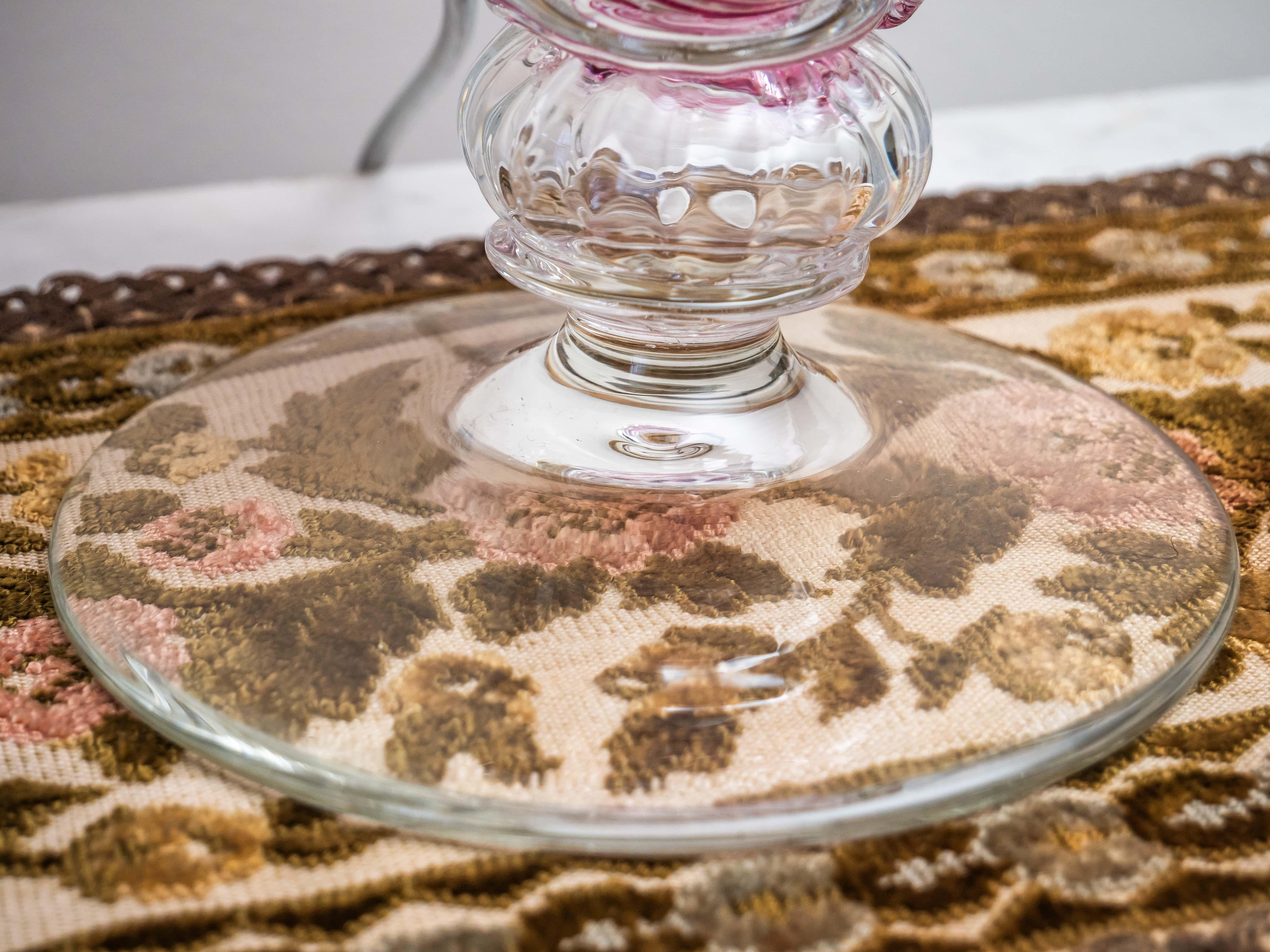 Glass table lamp in Renaissance style For Sale 4