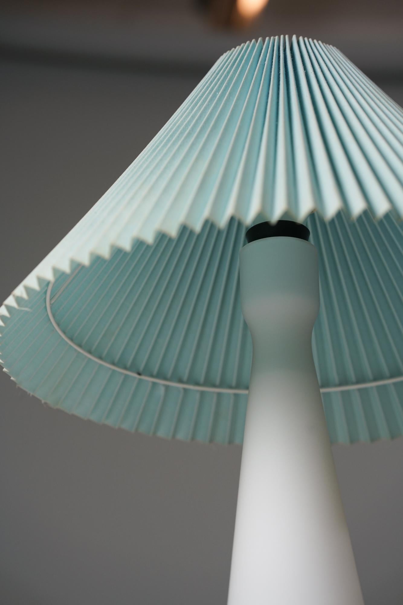 Glass Table Lamp, Lisa Johansson-Pape, Orno Oy, 1950s  In Good Condition For Sale In Helsinki, FI