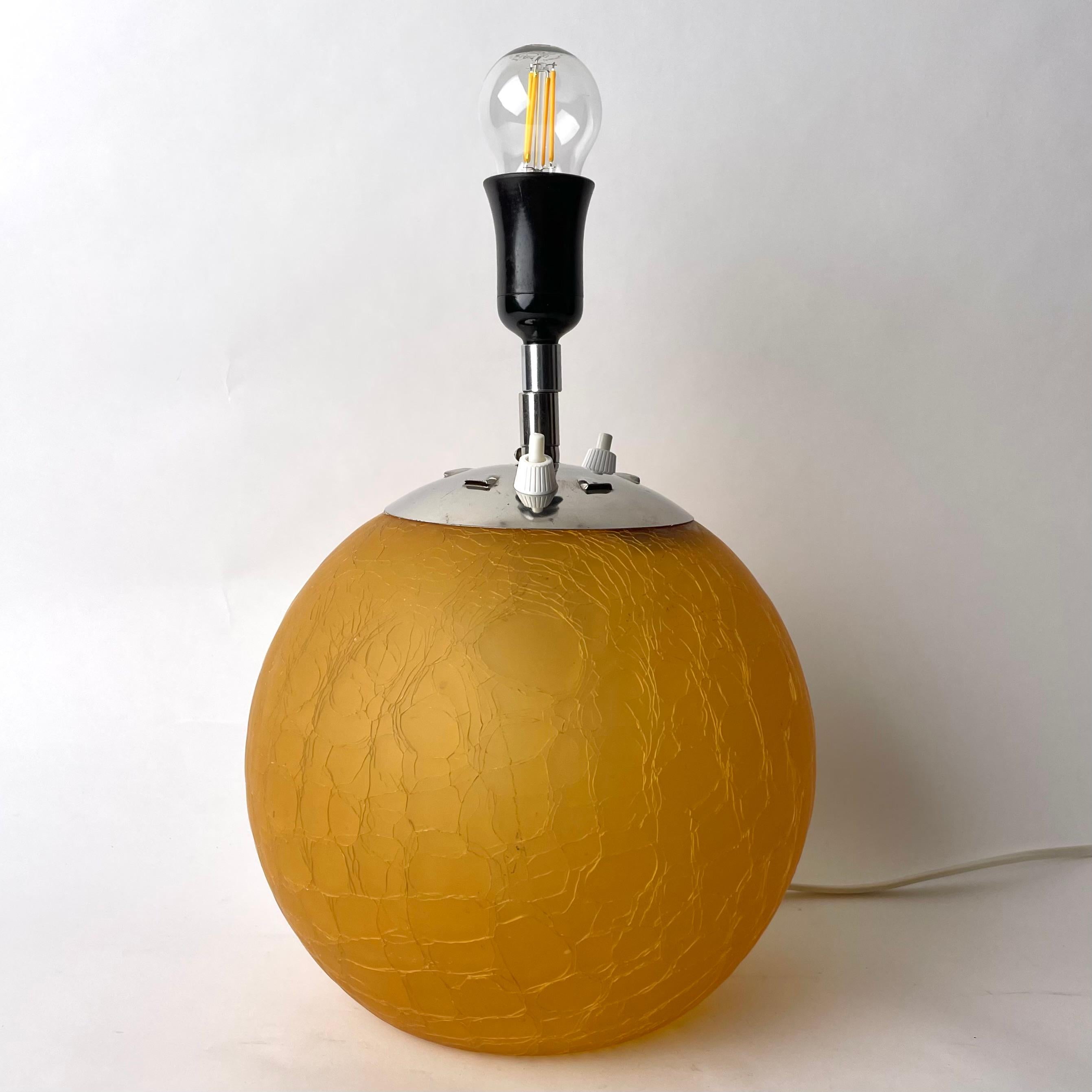 Glass Table Lamp with elegant double lighting. Art Deco, 1930s In Good Condition For Sale In Knivsta, SE