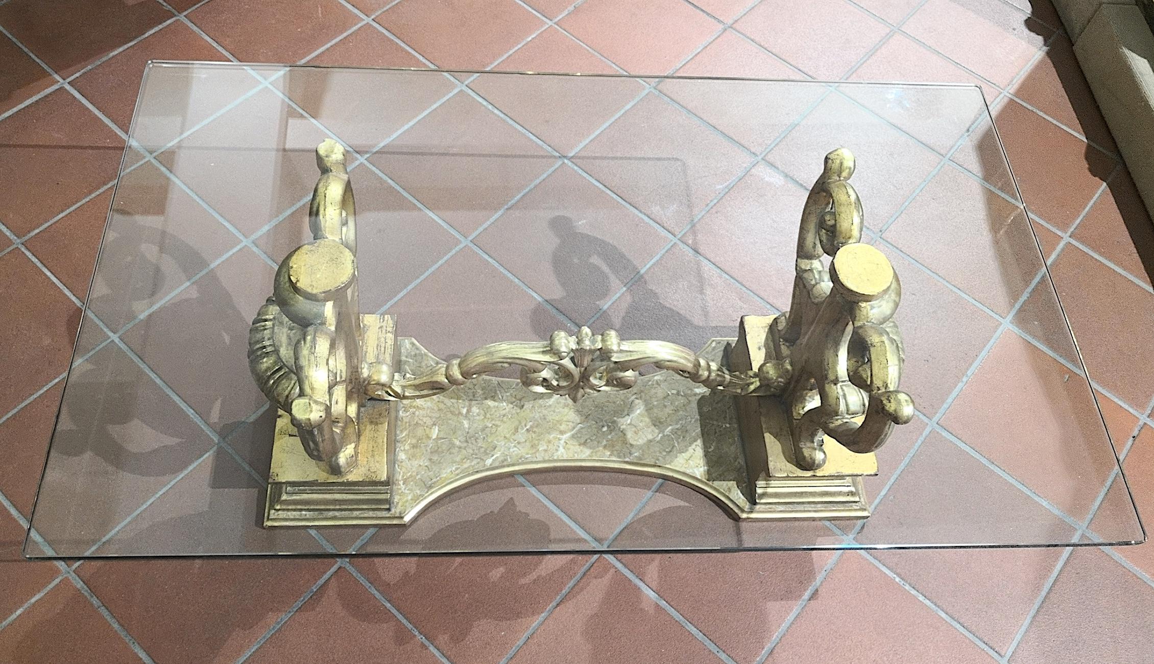 Table basse à plateau en verre de la fin du XVIIIe siècle:: ornements italiens en bois doré de Sicile 12