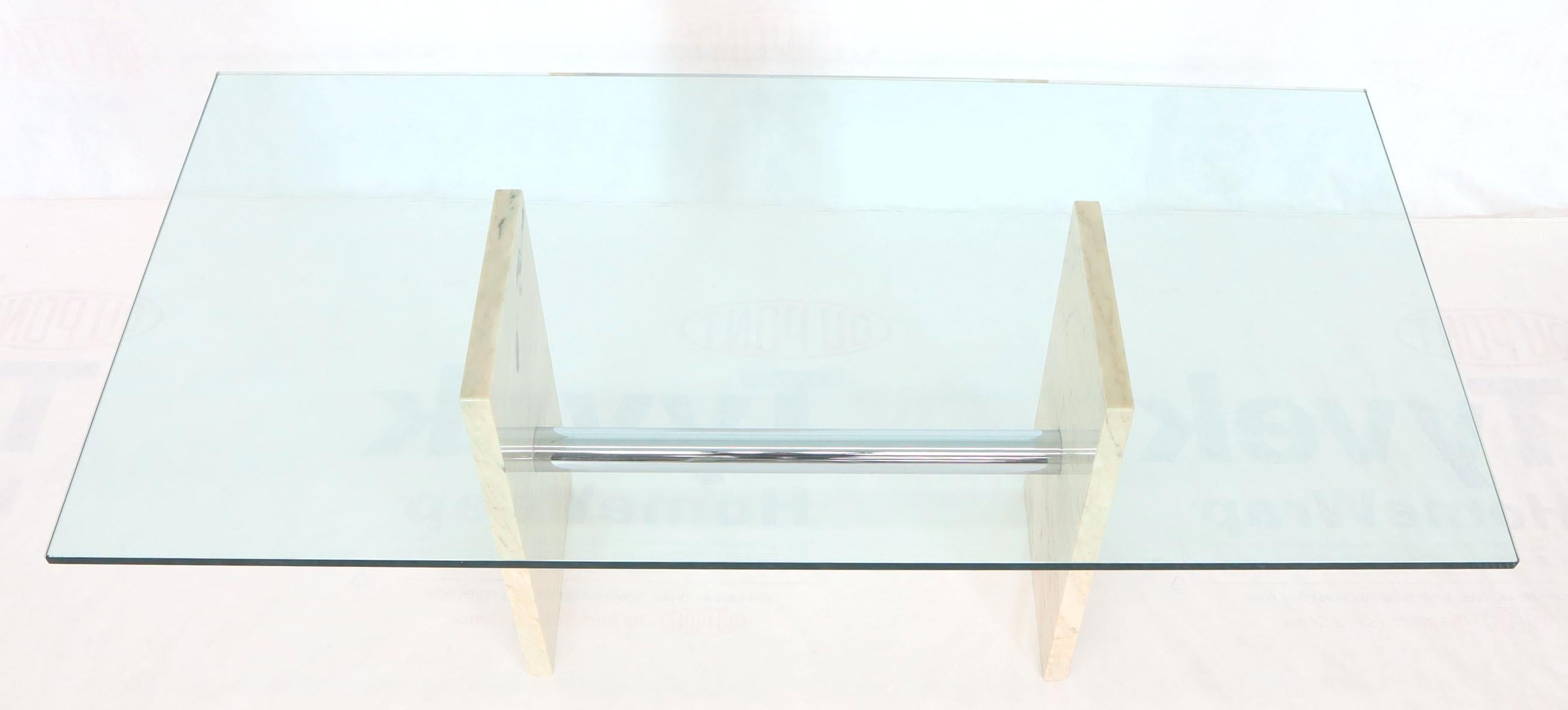 Mesa de Conferencia Rectangular de Comedor con Tablero de Cristal, Base de Mármol y Cromo Moderno de mediados de siglo en venta