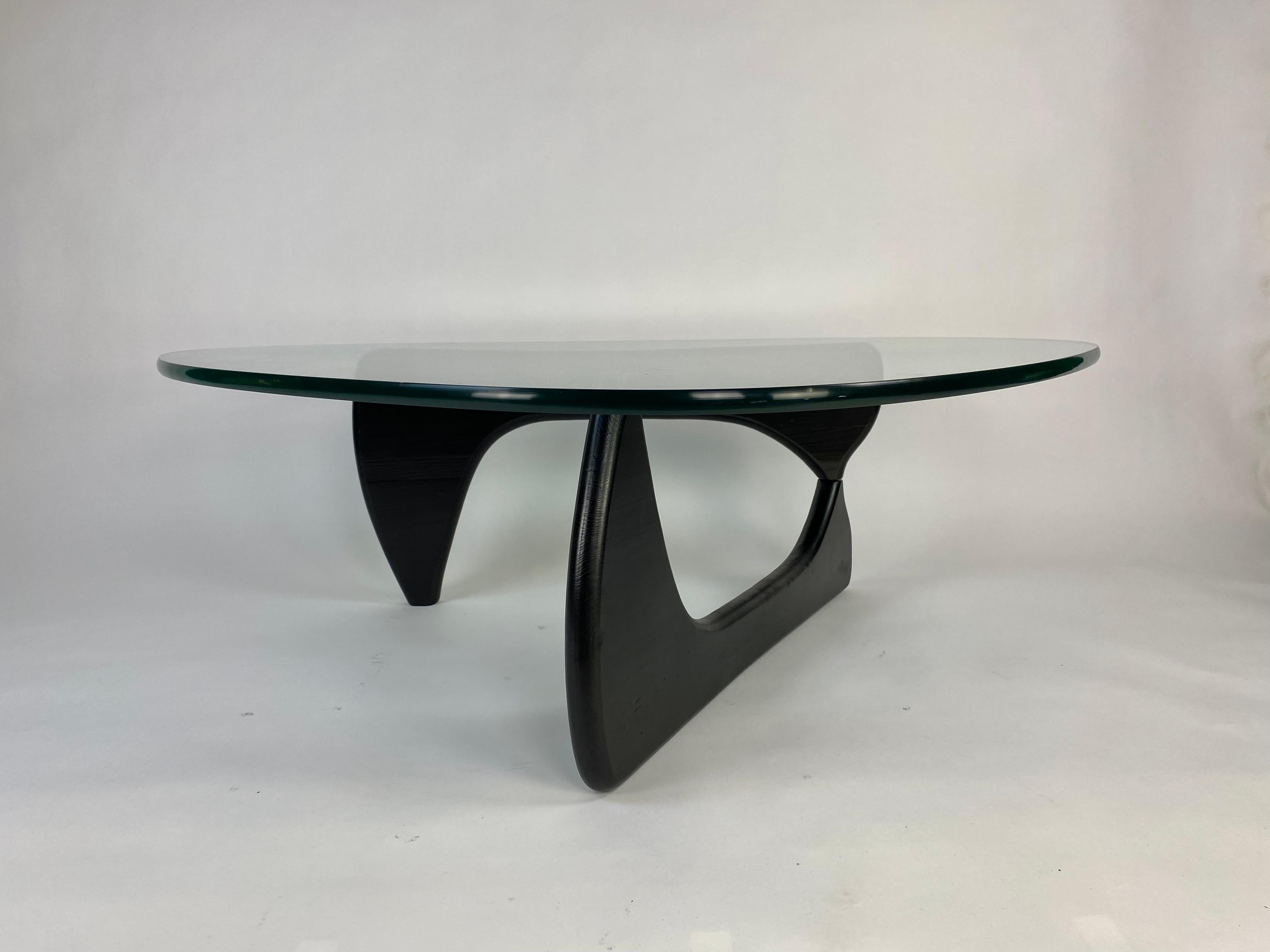 noguchi glass coffee table