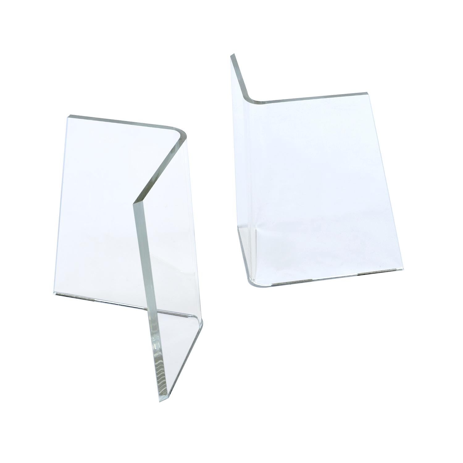 Américain Table de salle à manger rectangulaire avec plateau en verre et bases à piédestaux asymétriques en lucite