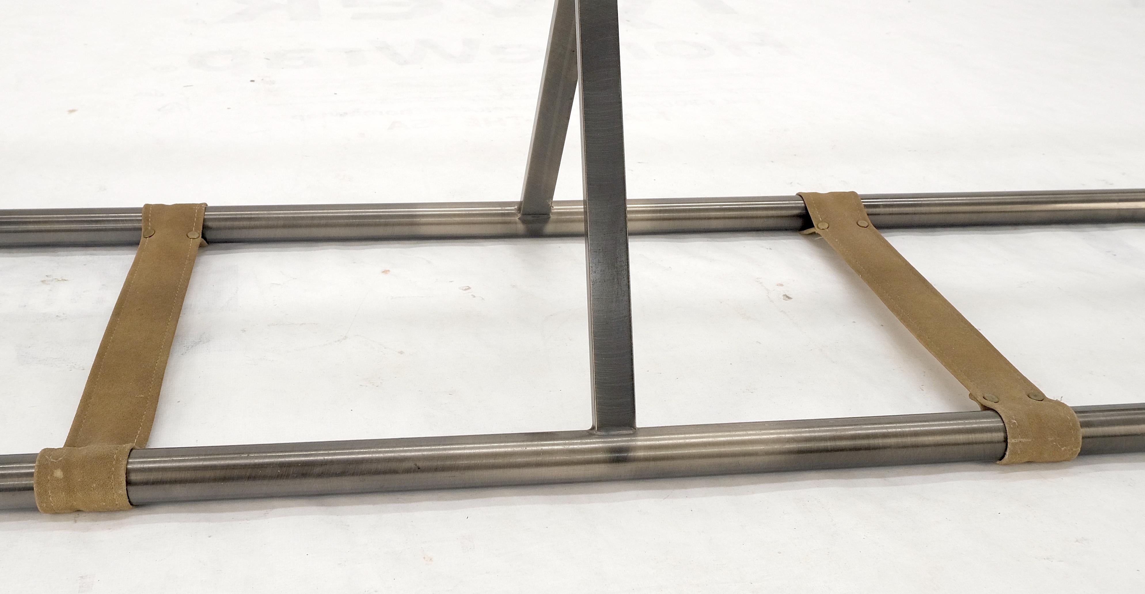 ¡Tablero de cristal en forma de X Base de cromo ahumado Consola rectangular Mesa de sofá MINT! Vidrio en venta
