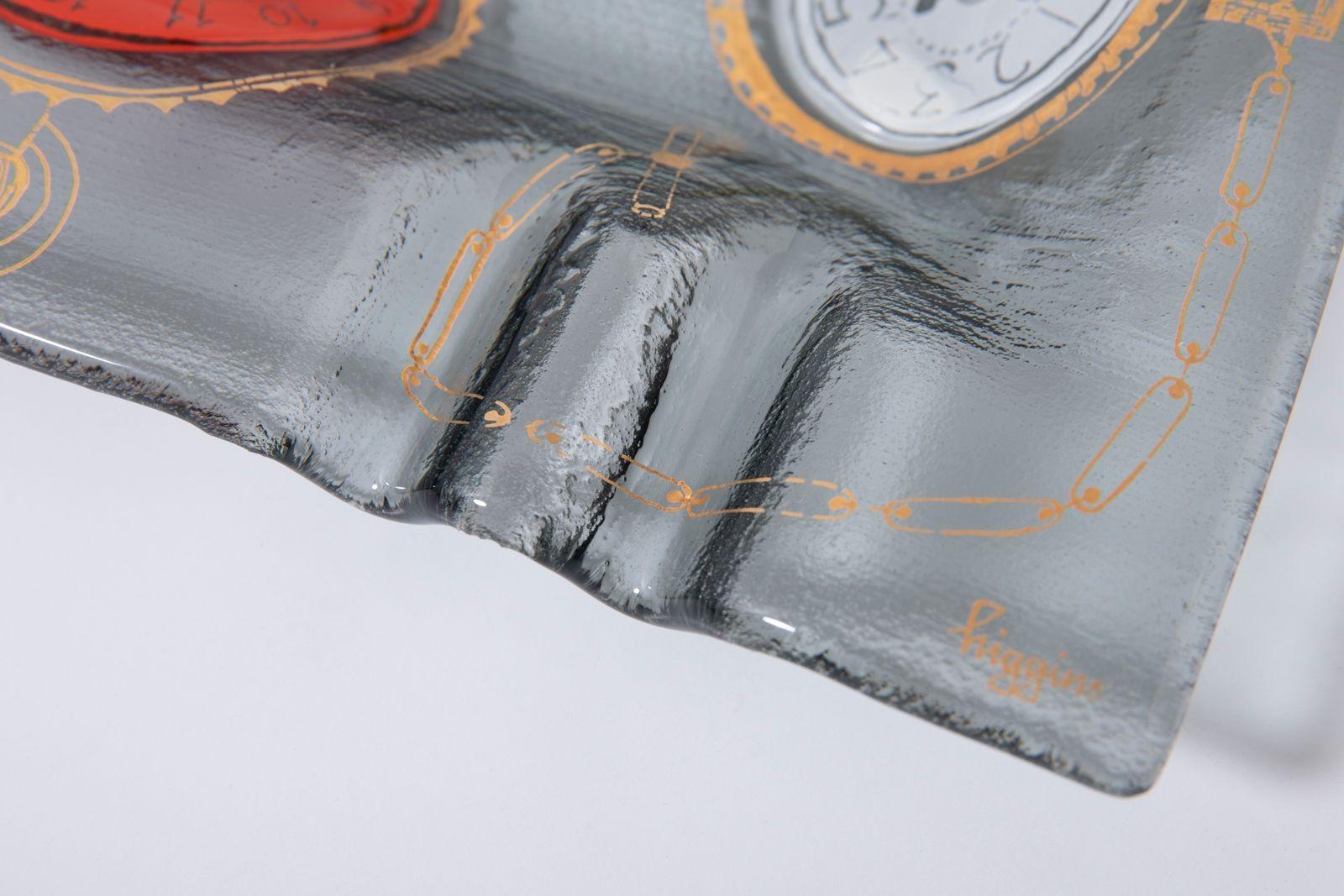 Glastablett 'Clocks' von Michael & Frances Higgins im Angebot 3