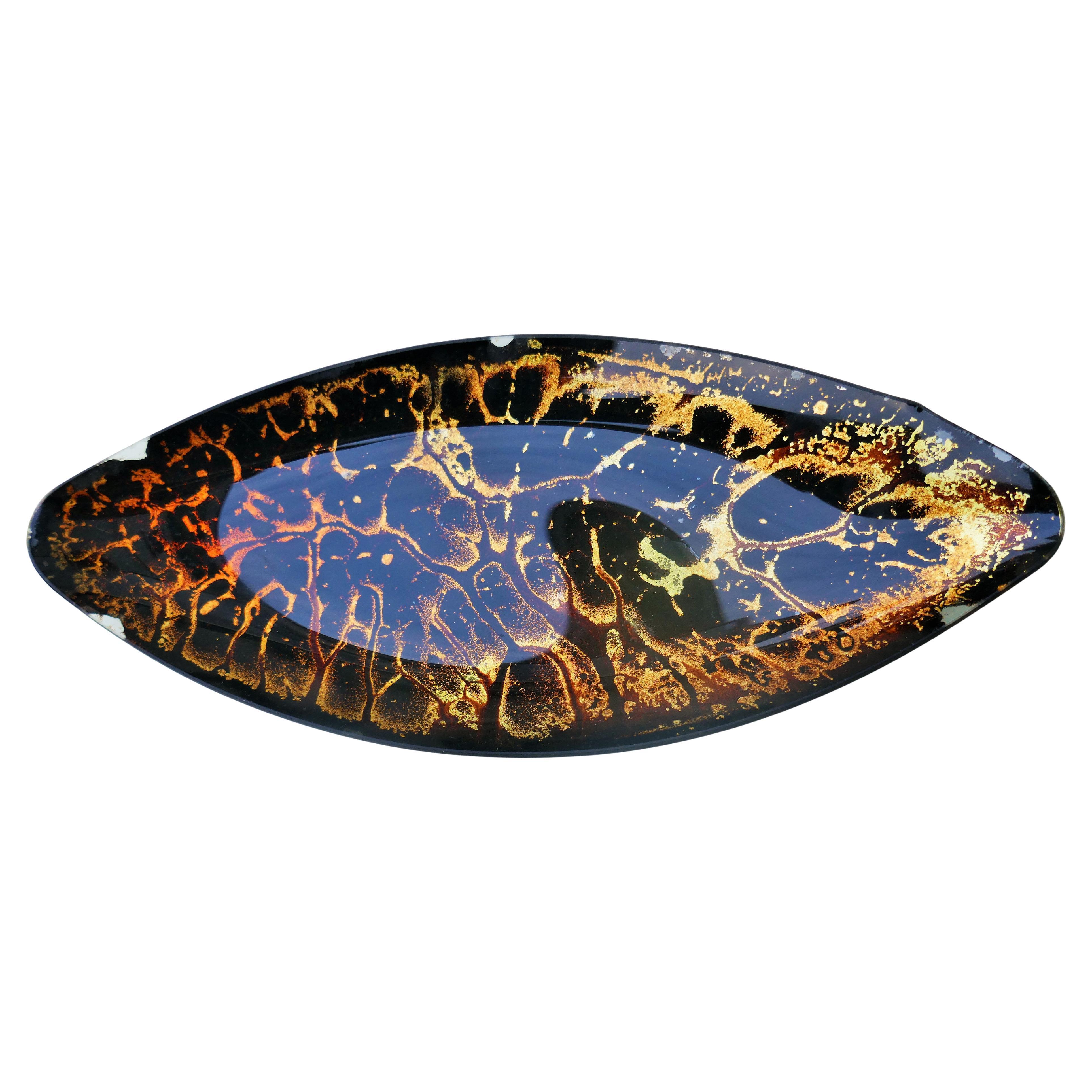 Glass tray with possible gold leaf and an abstract design. For Sale 3