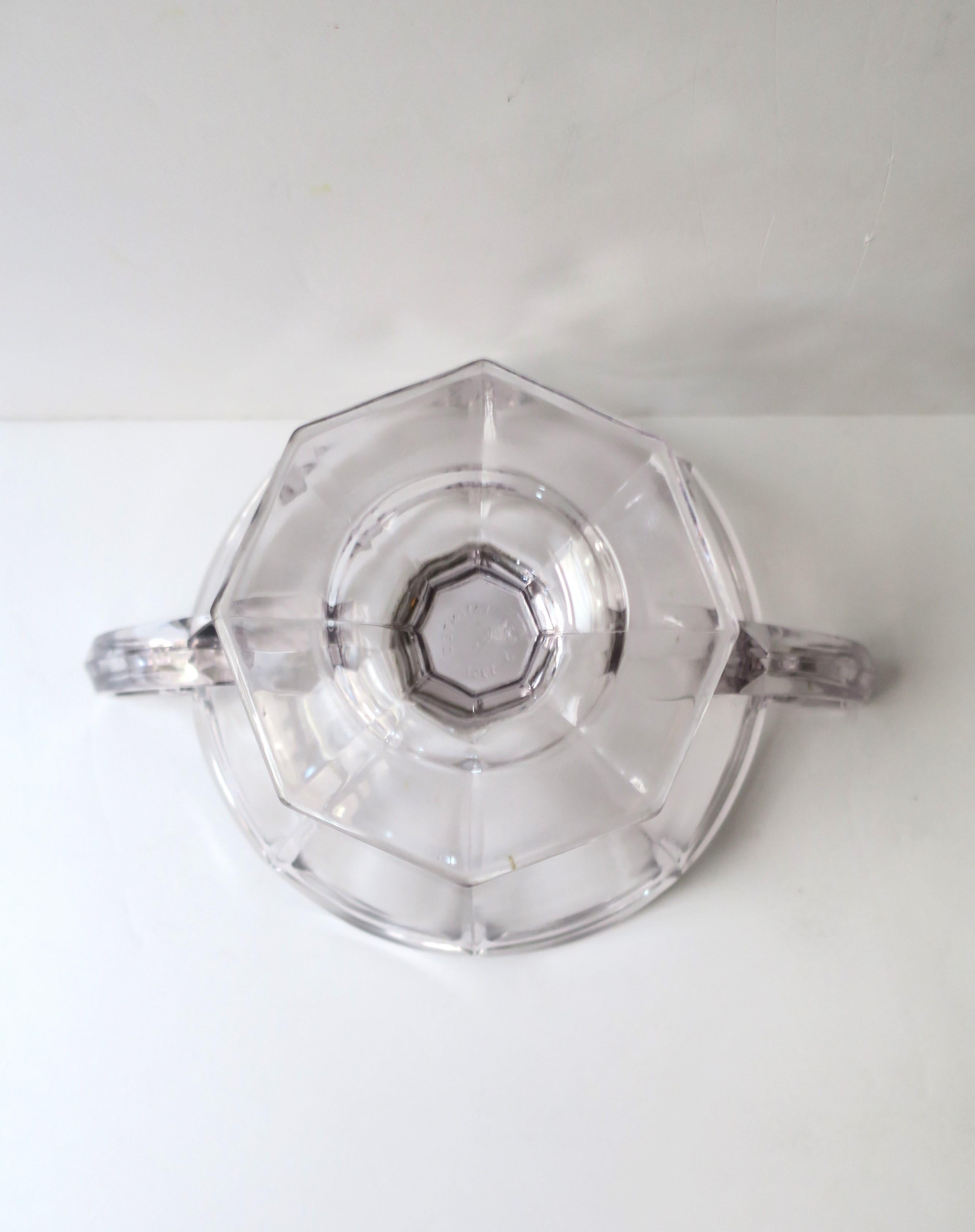 Glass Urn with Scalloped Edge For Sale 7