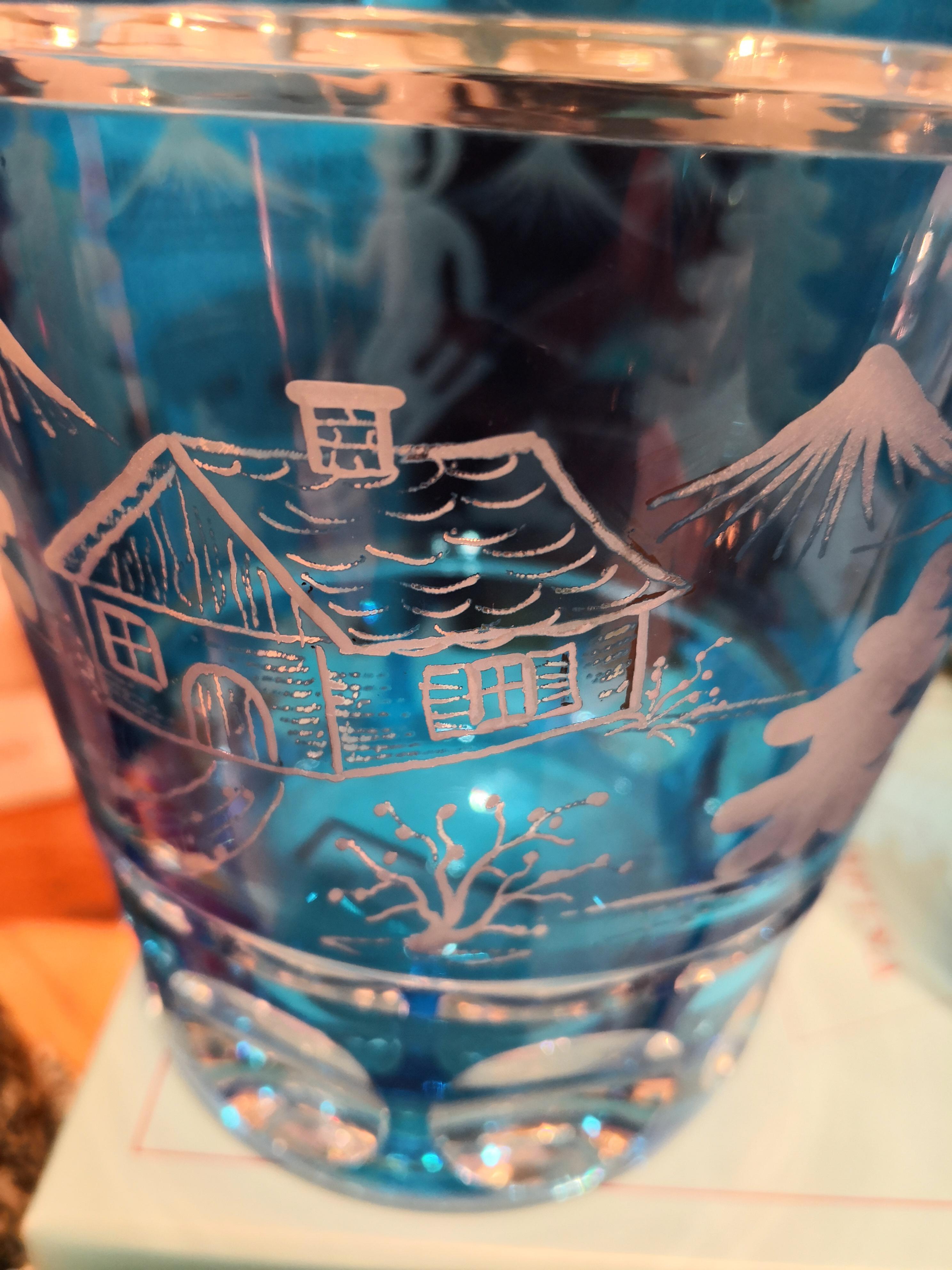 Glass Vase Blue Crystal with Skiier Decor Sofina Boutique Kitzbuehel In New Condition For Sale In Kitzbuhel, AT