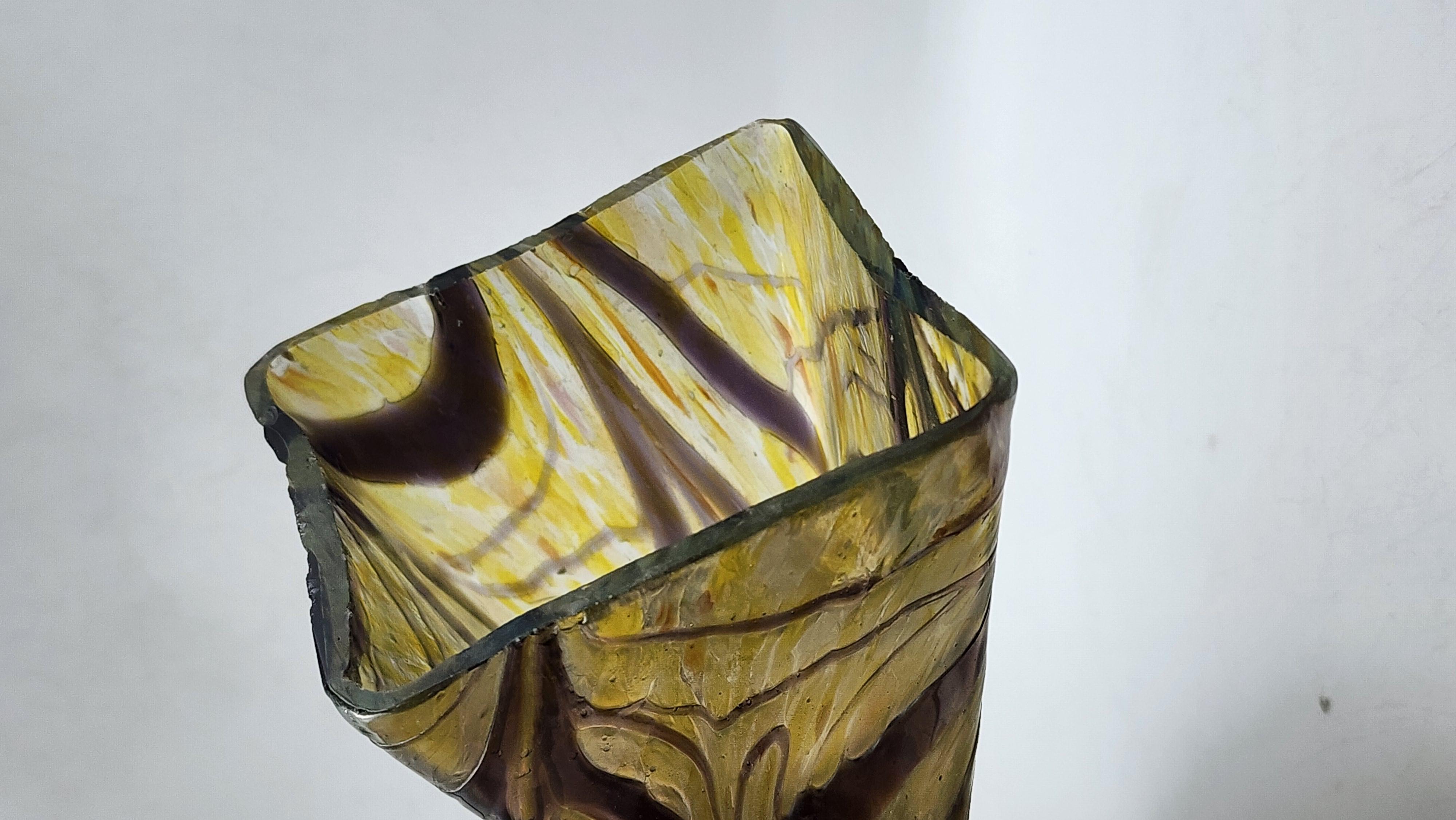 Glass vase, Bohemian Art Nouveau, by designer Loezt (Österreichisch) im Angebot