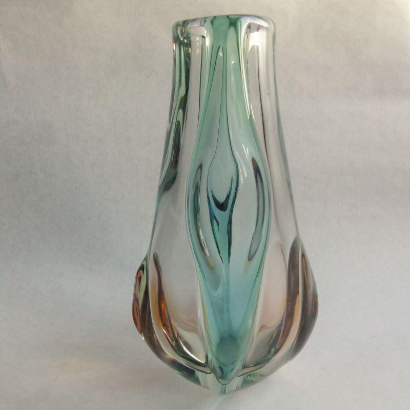 Blown Glass Glass vase by JOSEF HOSPODKA for Chribsa Glas. 1950 - 1959 For Sale