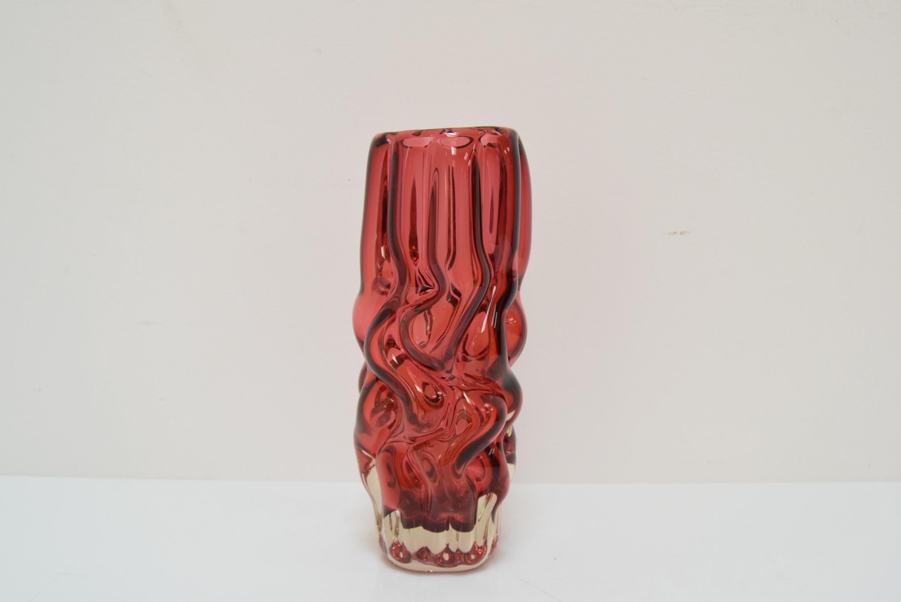 Mid-Century Modern Glass Vase by Pavel Hlava for Crystalex Nový Bor, 1970s For Sale