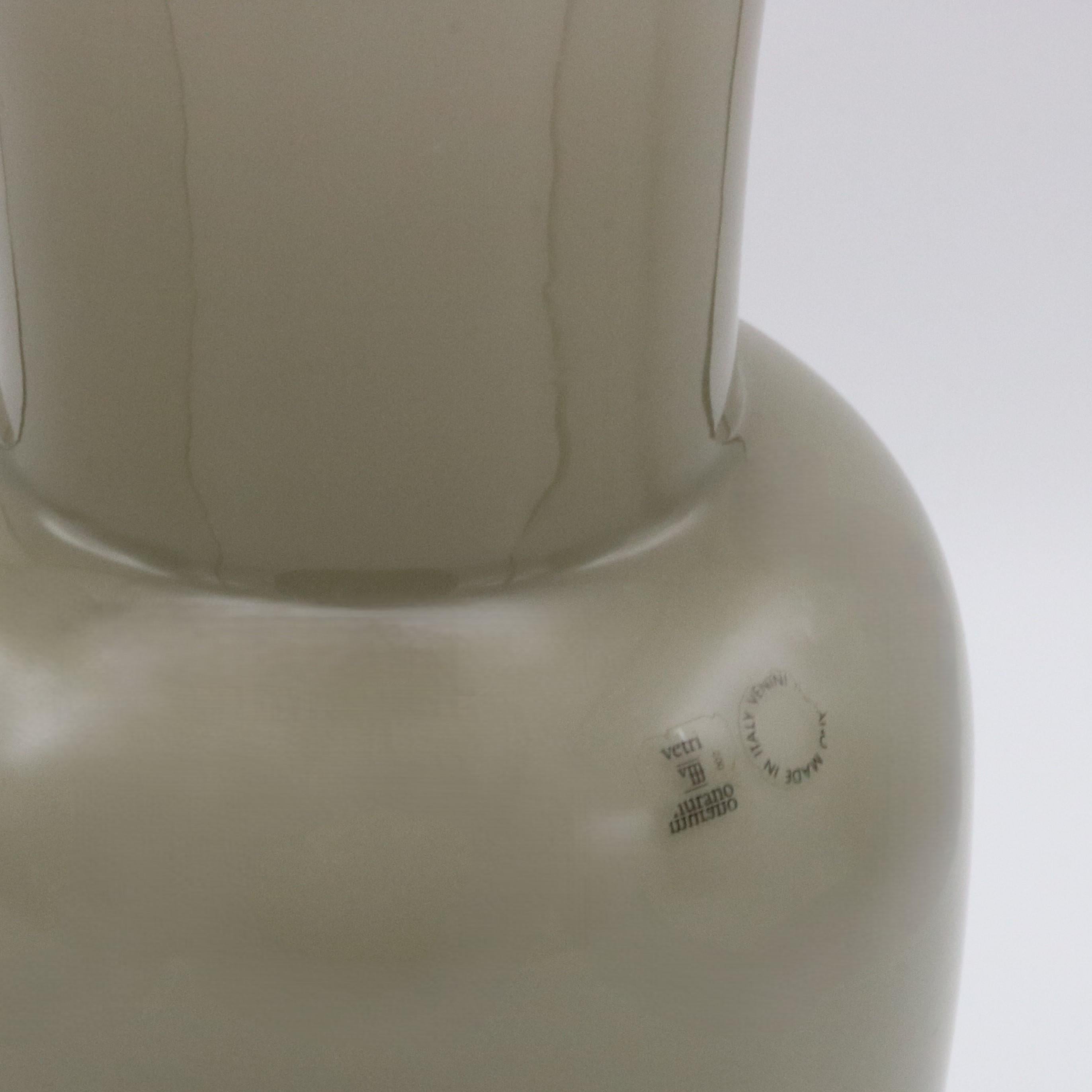 Italiano Vaso in vetro di Tomaso Buzzi per Venini in vendita