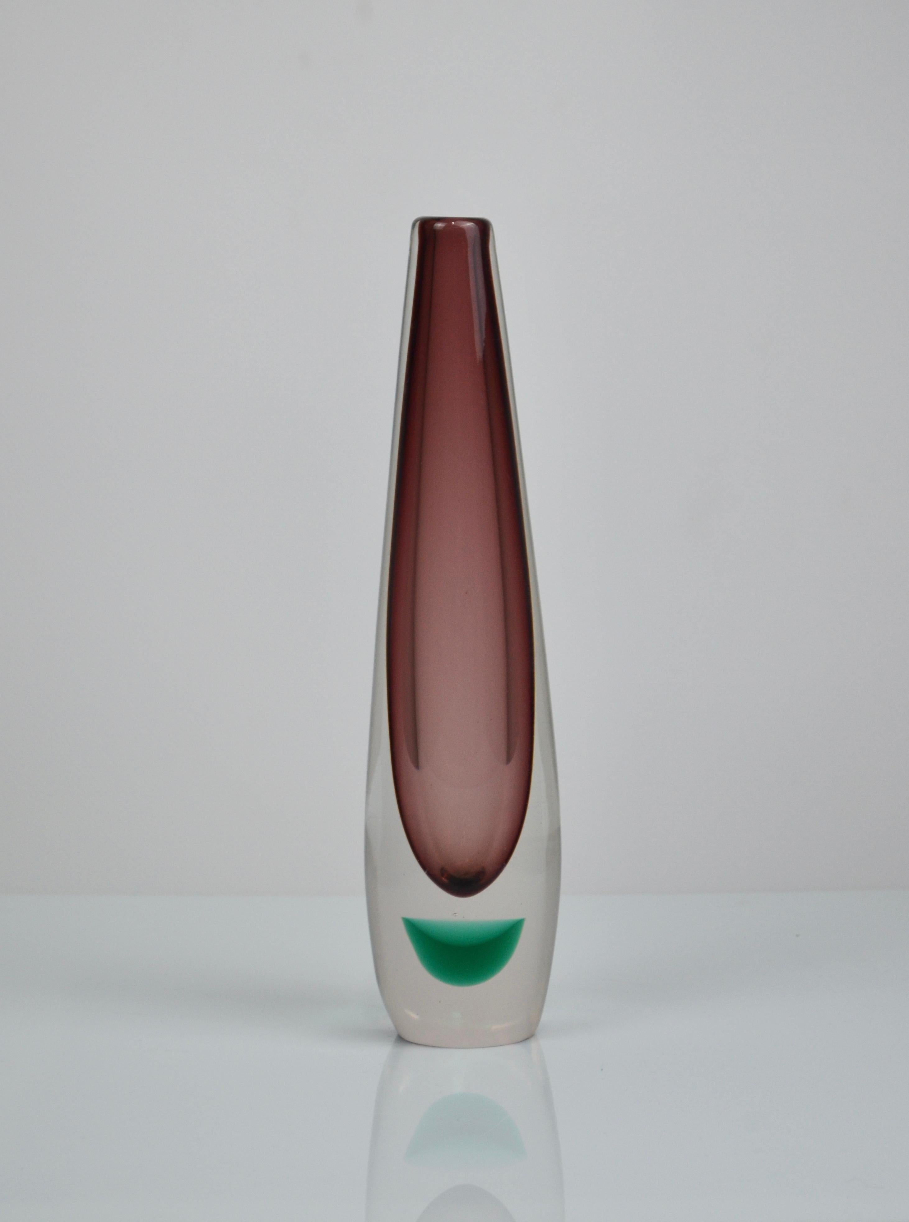Metà XX secolo Vaso in vetro di Willy Johansson per Hadeland, anni '50 in vendita