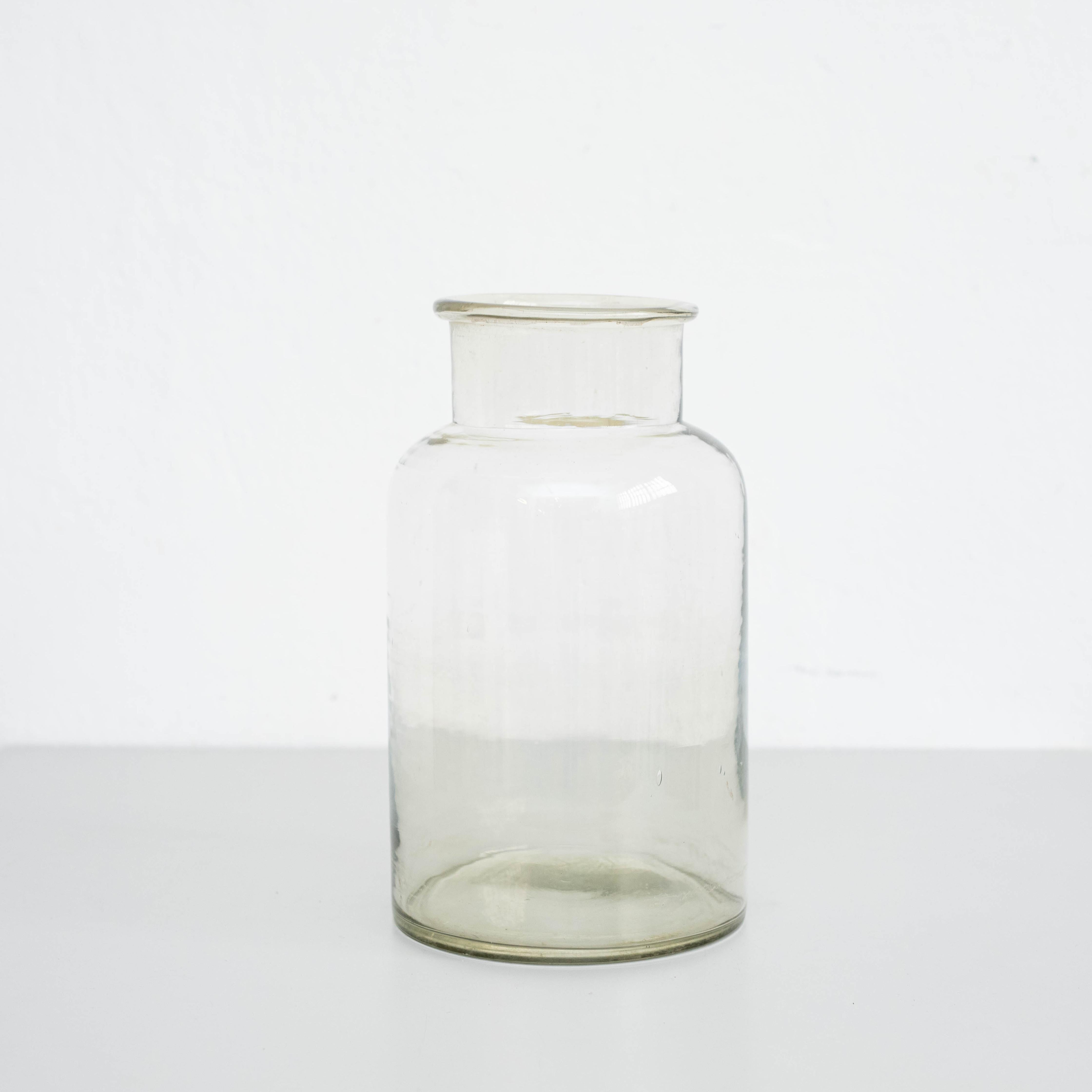 Milieu du XXe siècle Vase en verre, vers 1950  en vente