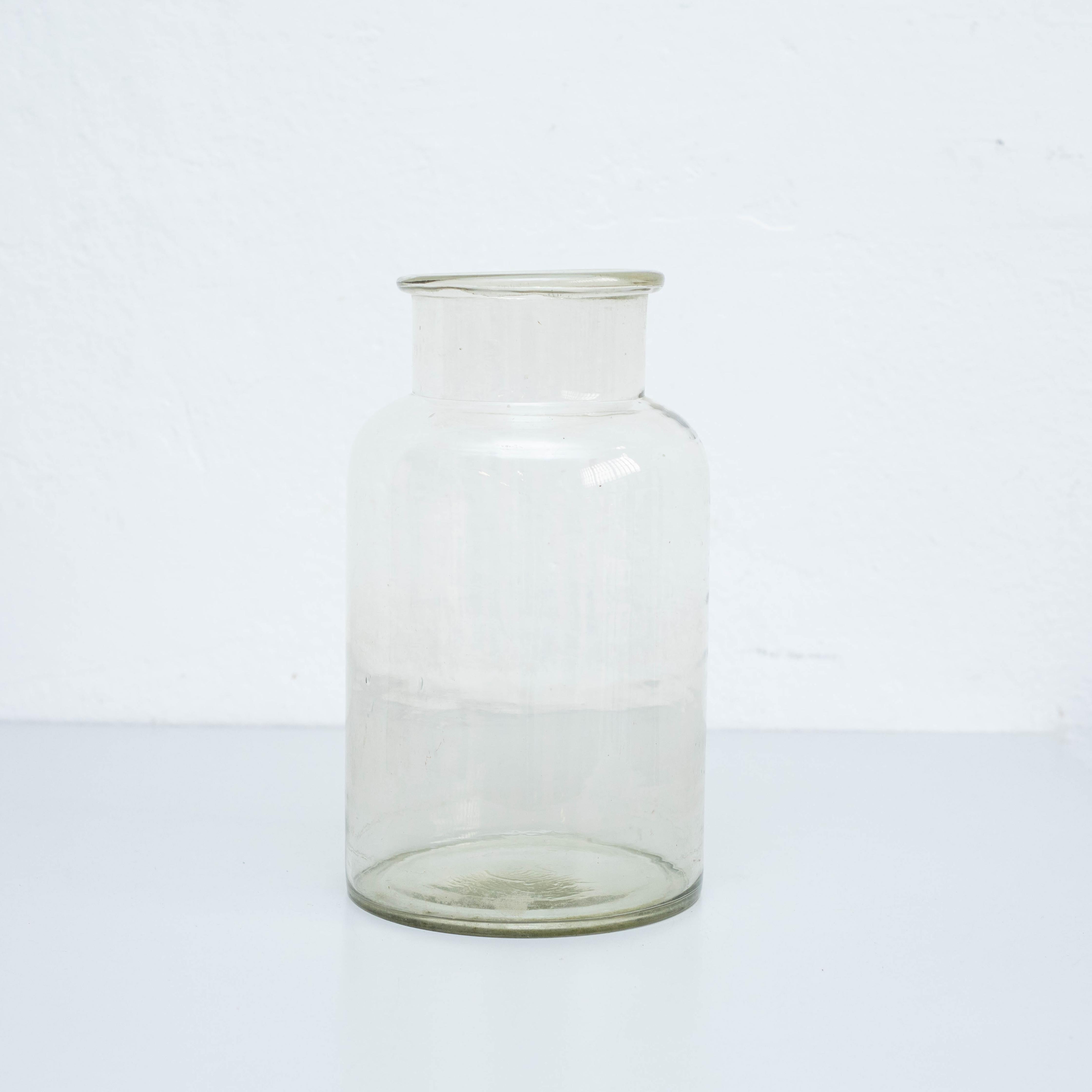 Vase en verre, vers 1950  en vente 3