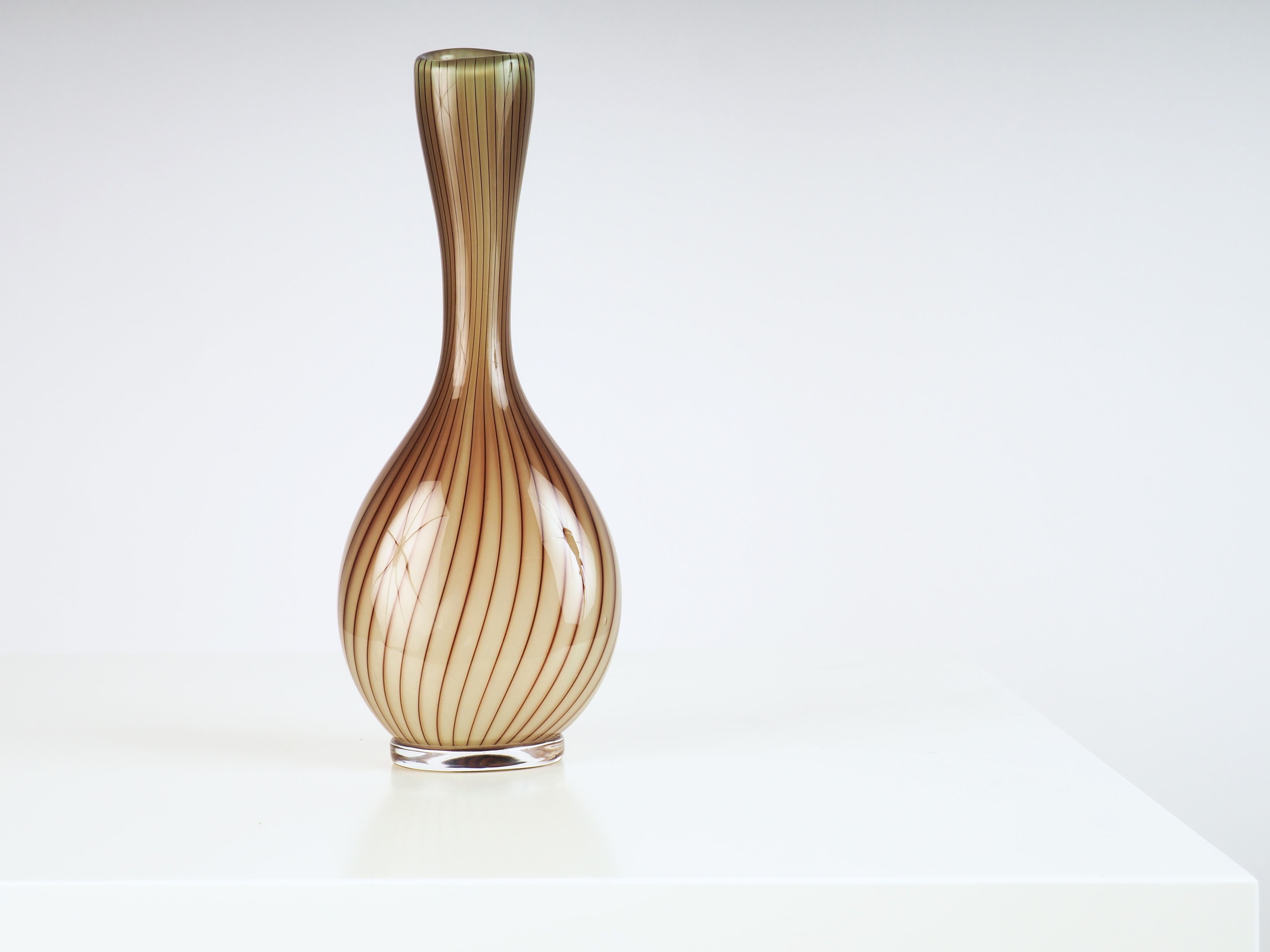 Swedish Glass Vase Colora by Vicke Lindstrand for Kosta Glasbruk
