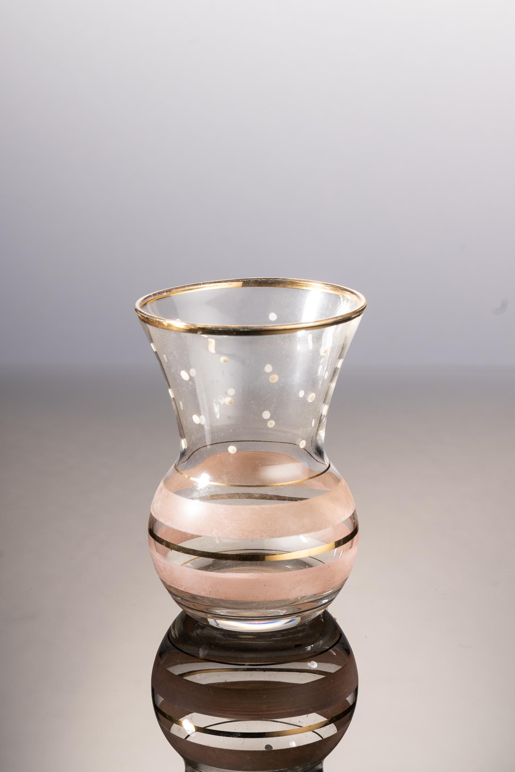 Glass Vase In Good Condition For Sale In Leuven , BE