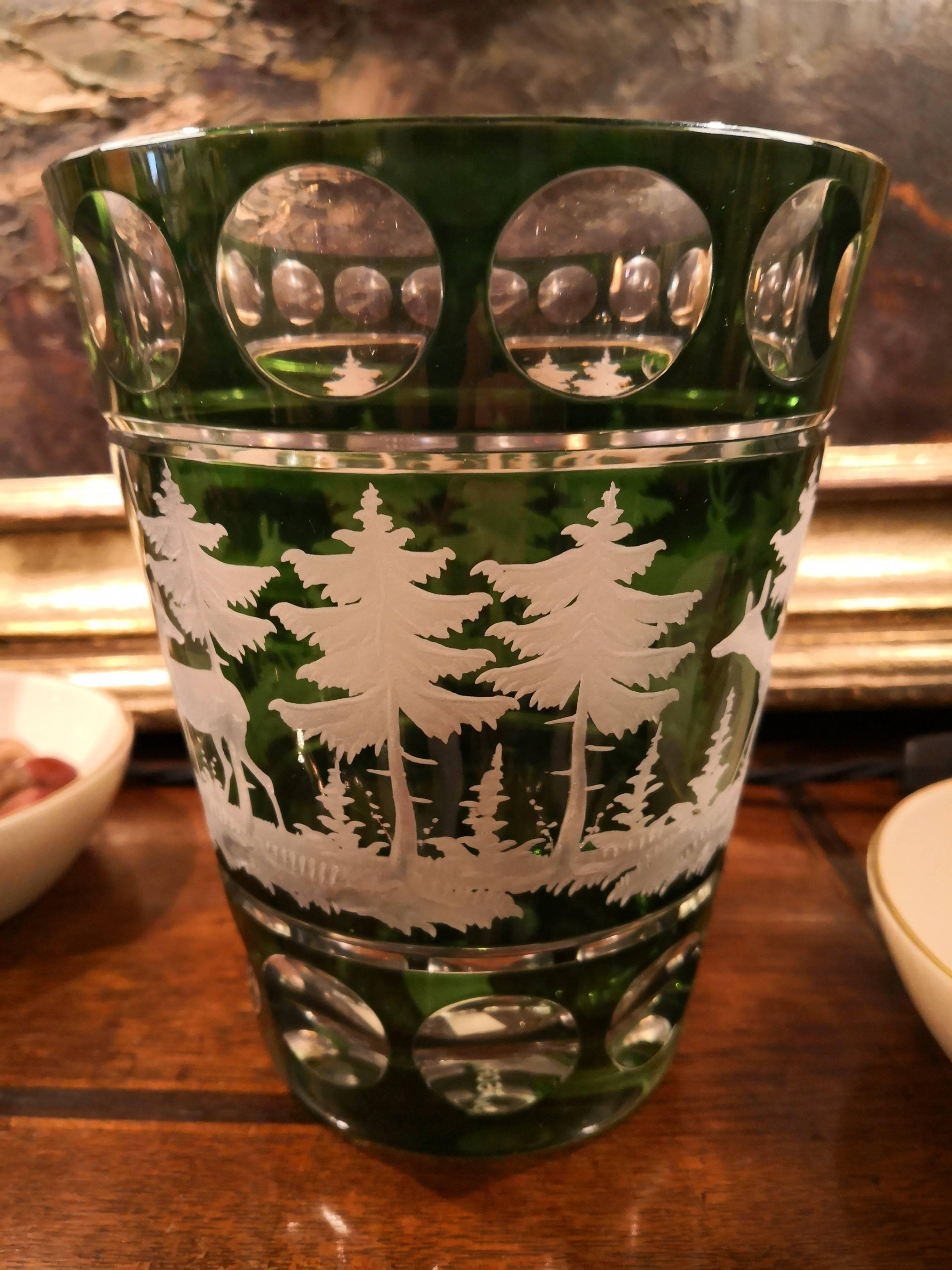 Black Forest Vase Green Crystal with Hunting Decor Sofina Boutique Kitzbuehel In New Condition For Sale In Kitzbuhel, AT