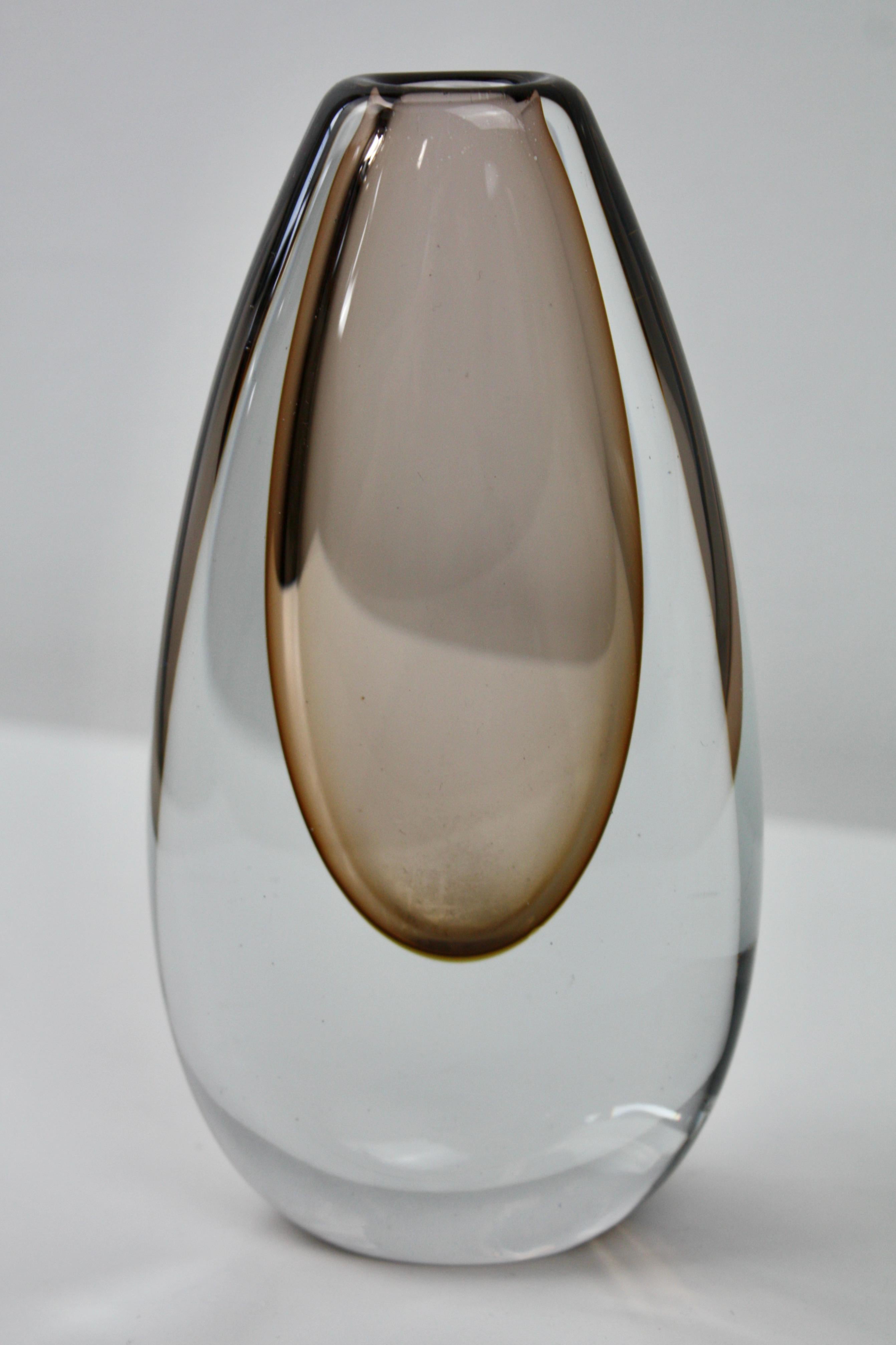 Vaso in vetro Gunnar Nyund per Strömbergshyttan, 1950 In condizioni buone in vendita a Västra Frölunda, SE