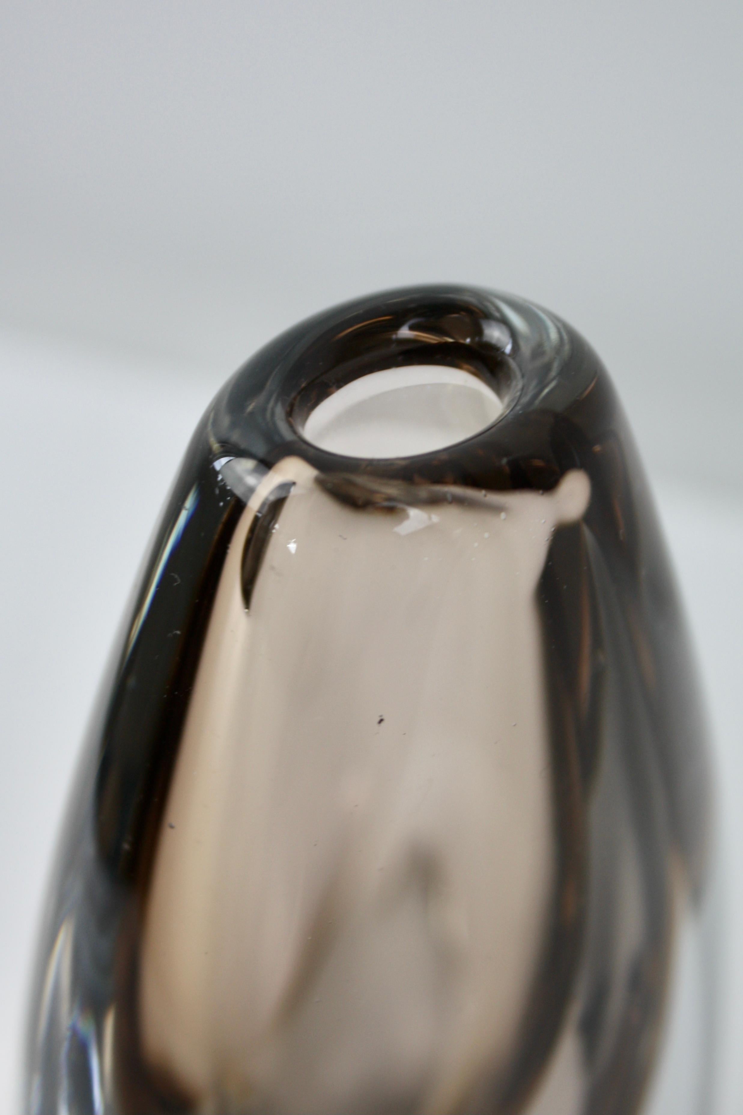 Vaso in vetro Gunnar Nyund per Strömbergshyttan, 1950 in vendita 1