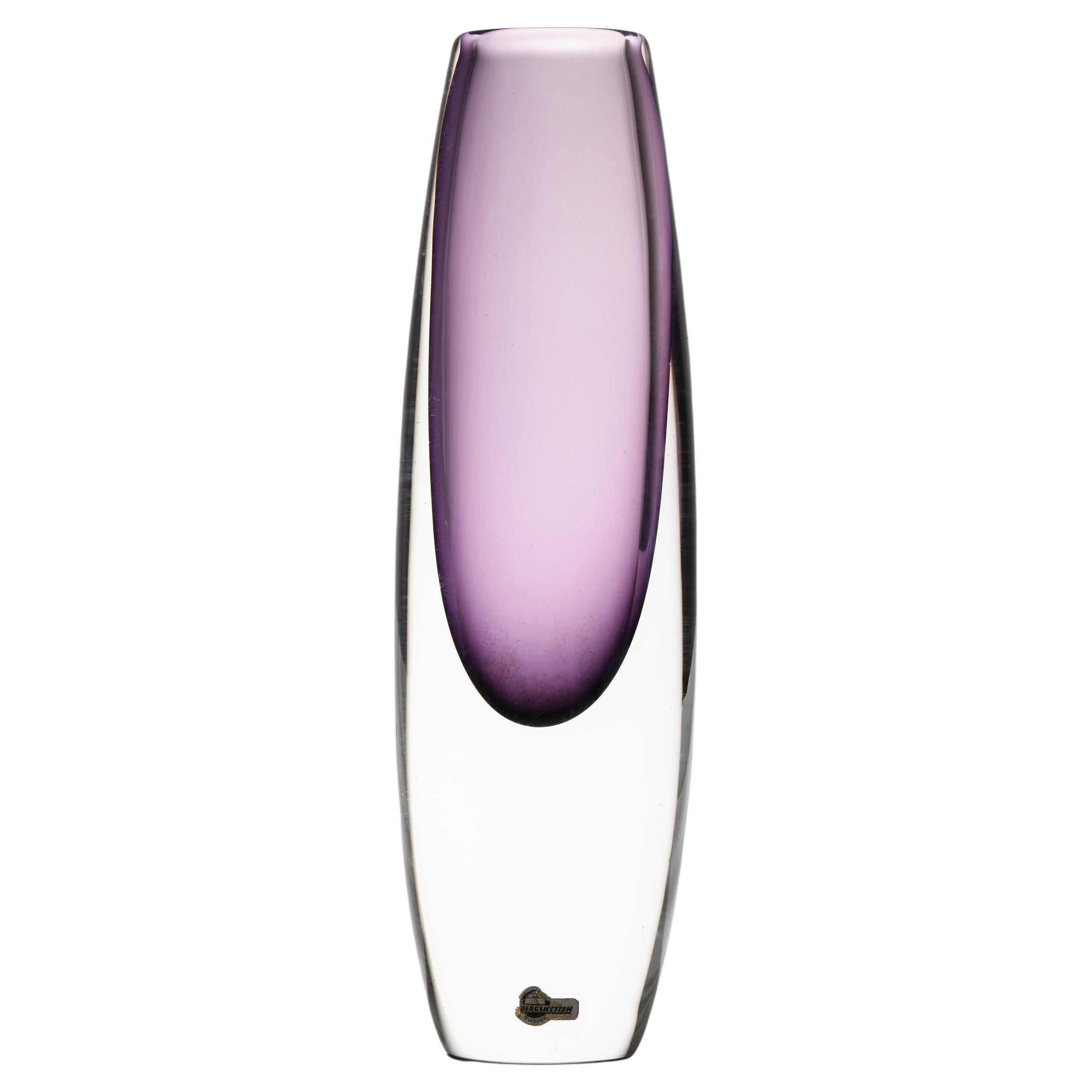 Glass Vase in Purple by Gunnar Nylund, 1950's For Sale