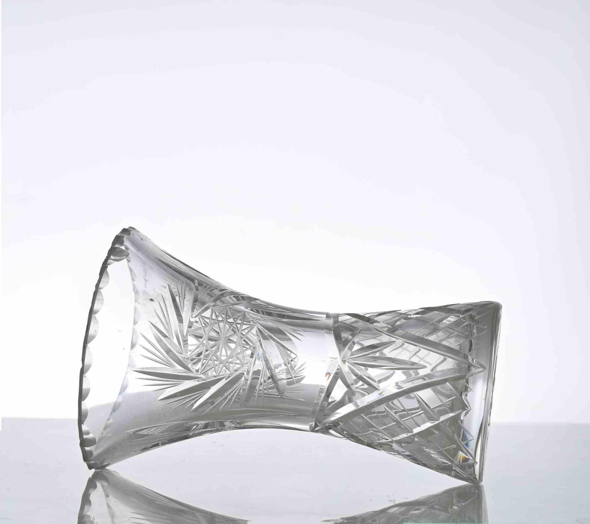 Beautiful glass vase realized in the 70s by an italian manufacture.

17 x 10 x 10 cm.

Good conditions