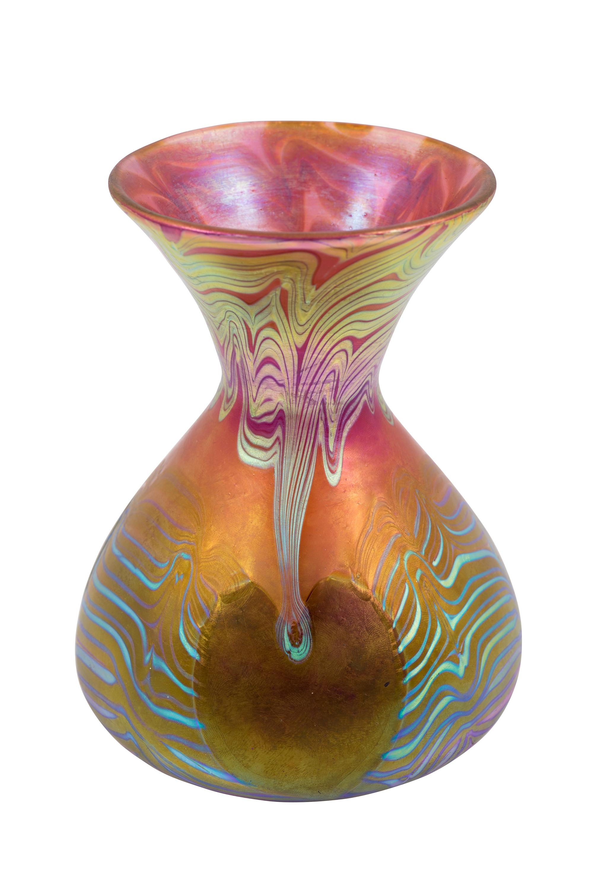 Austrian Glass Vase Loetz PG 3/492 Decoration circa 1903 Pink Green Blue Art Nouveau For Sale